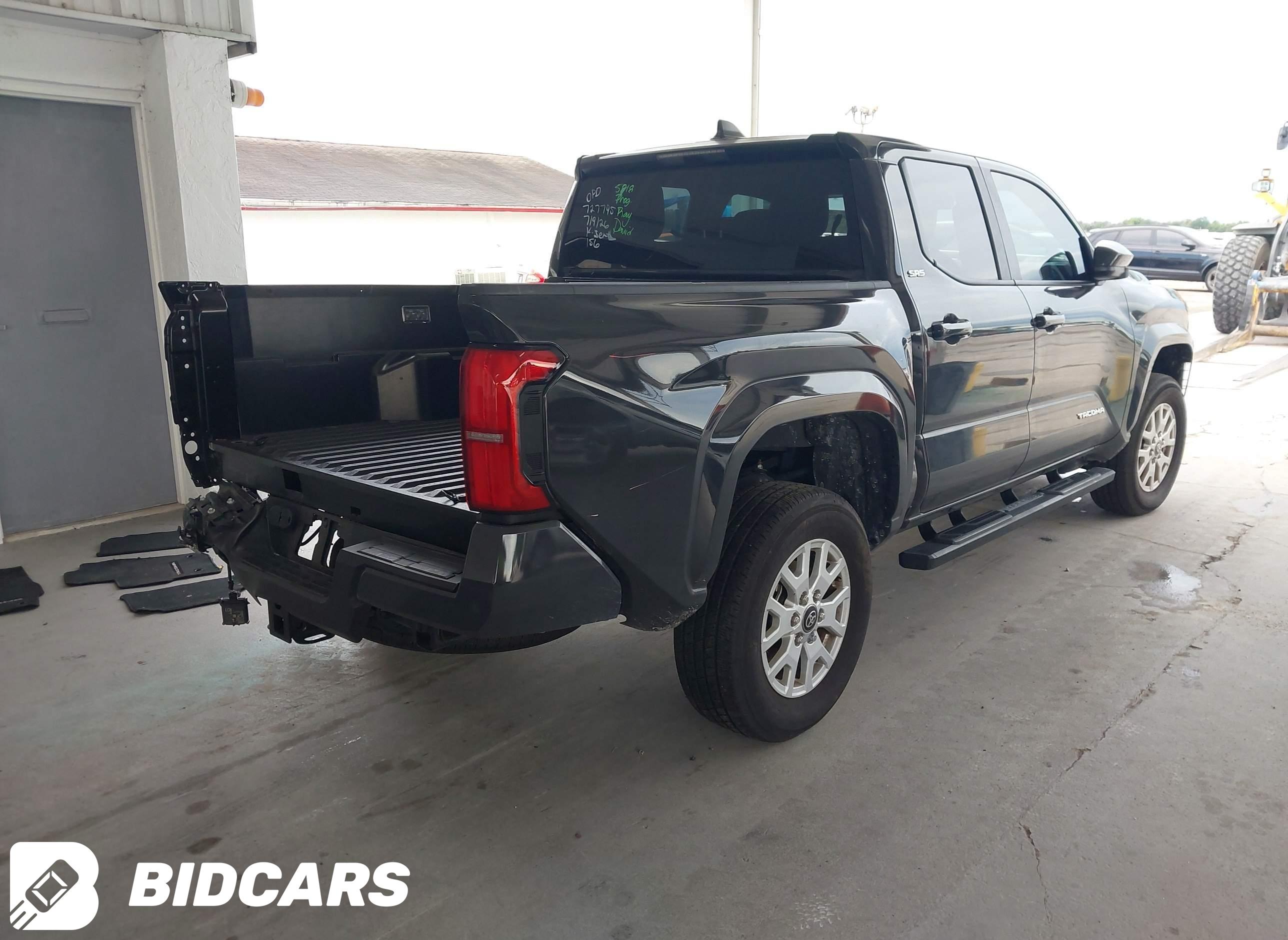 2025 Toyota Tacoma, SR5