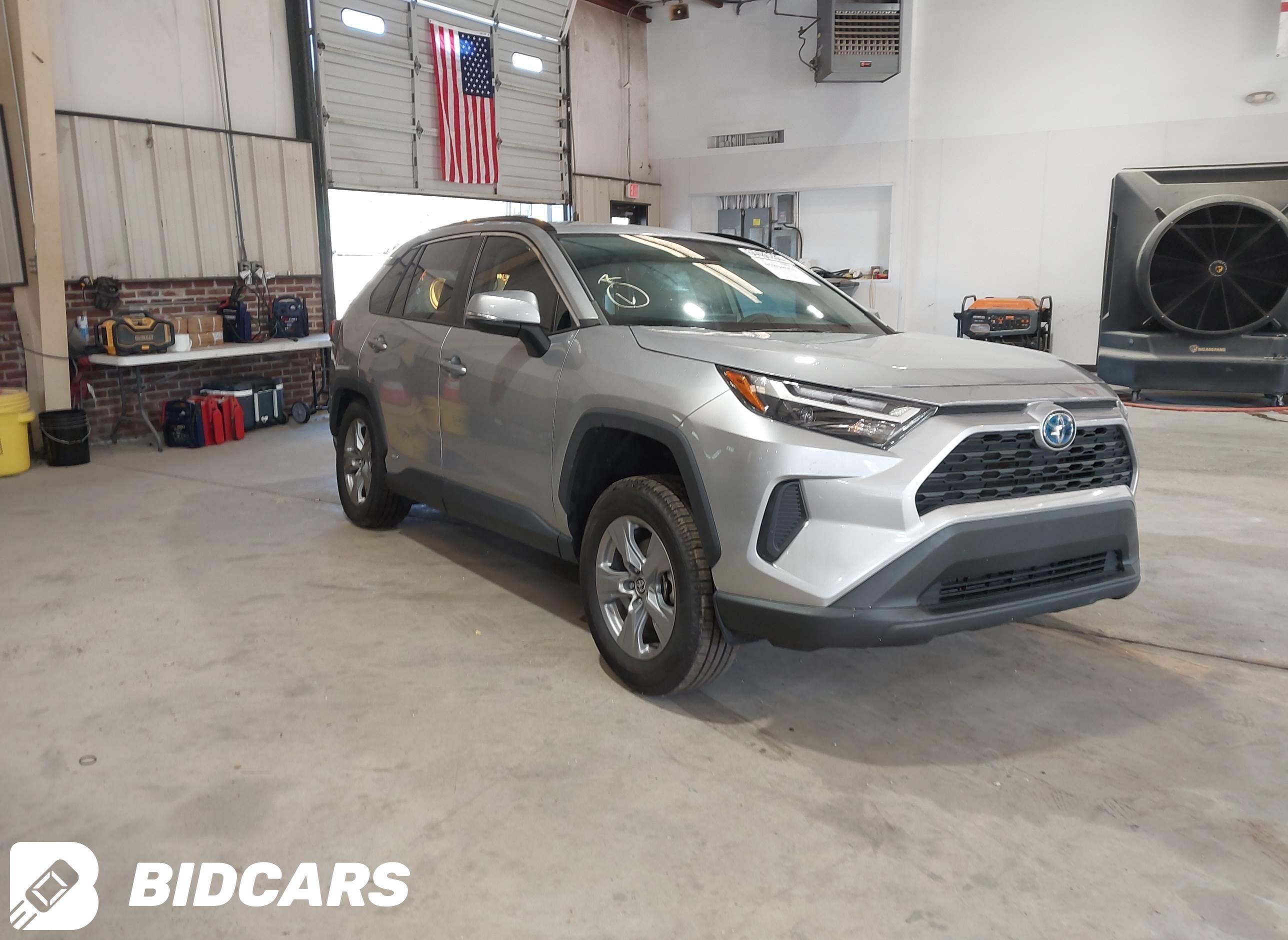 2023 Toyota RAV4, Hybrid Xle