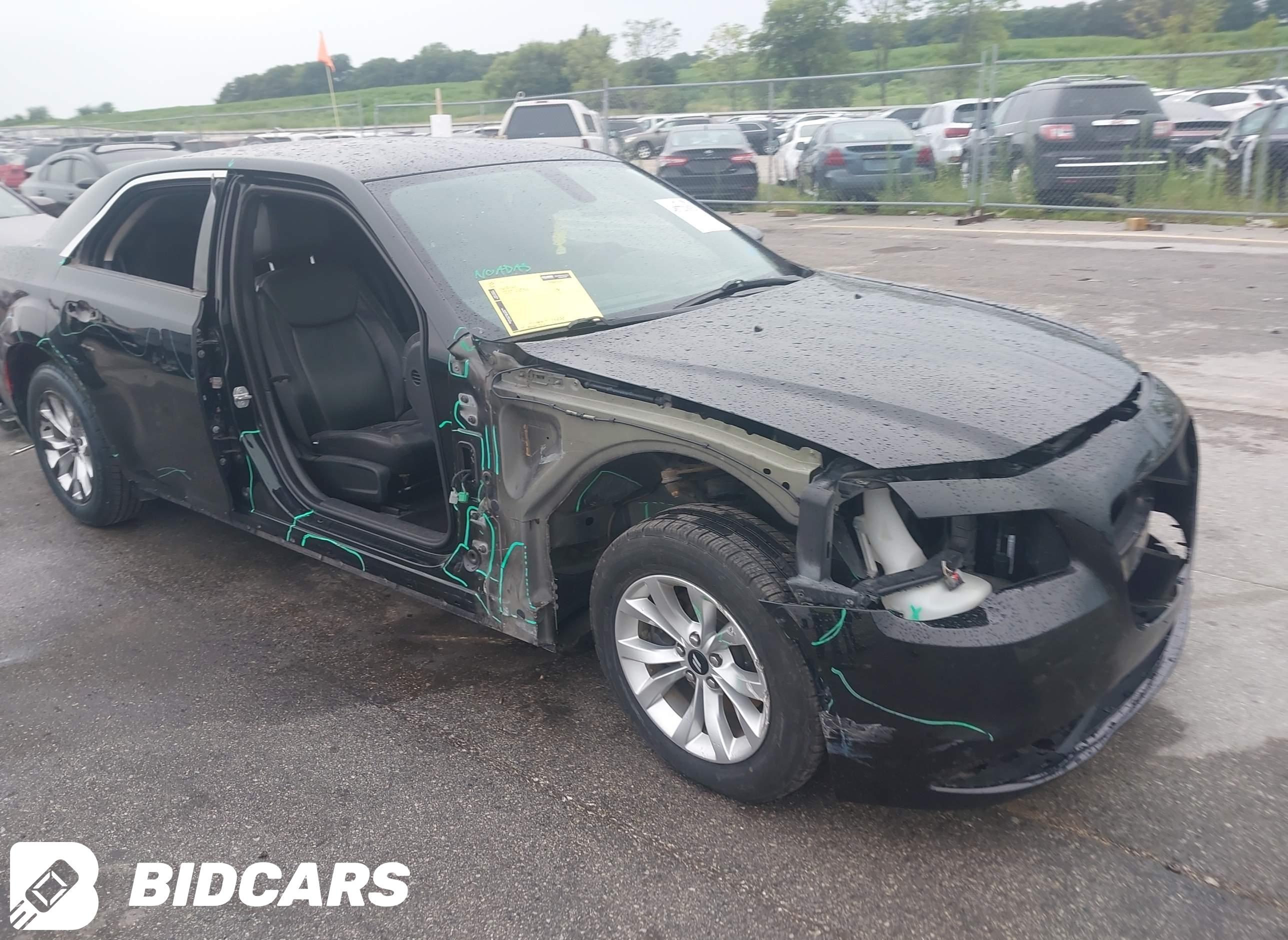 2018 Chrysler 300, Touring