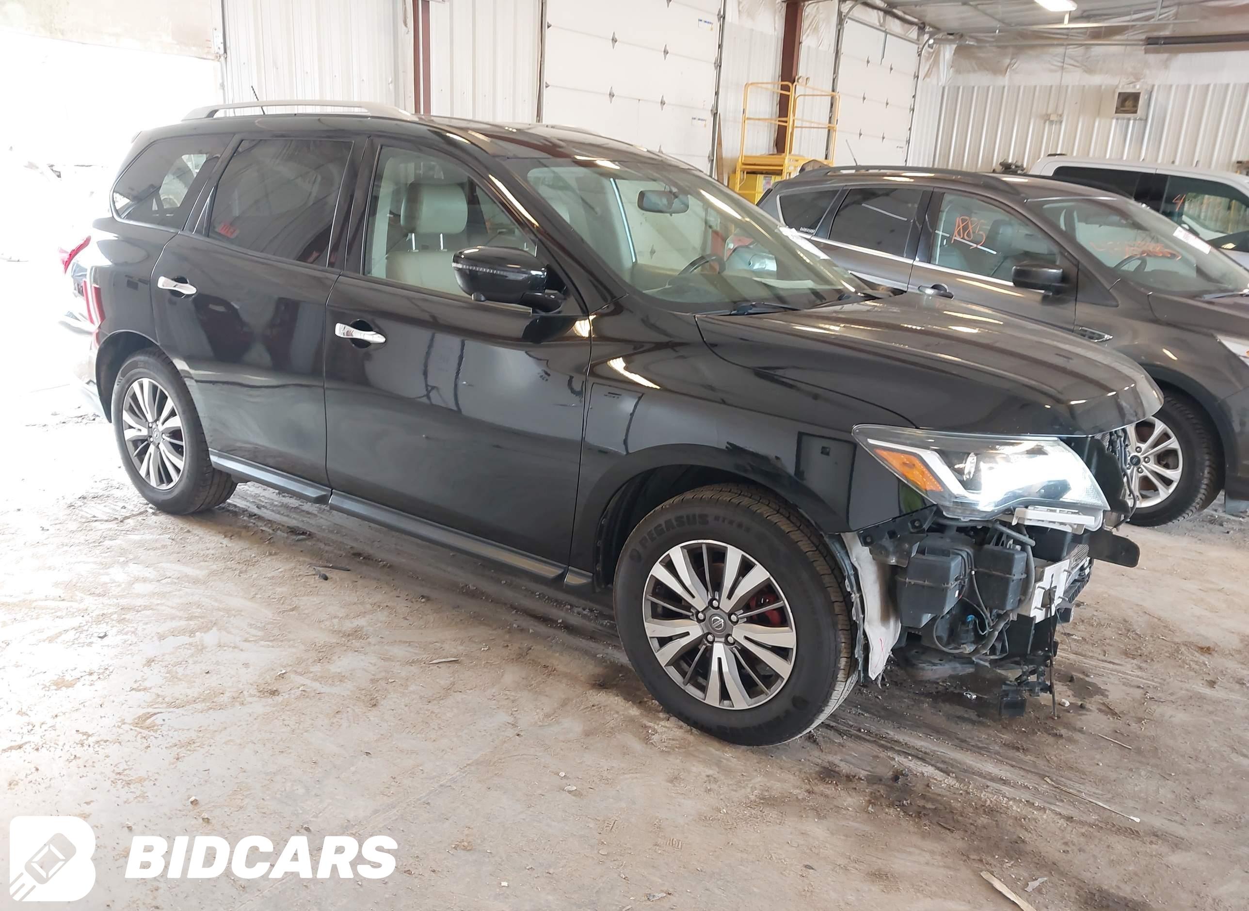 2018 Nissan Pathfinder, SL