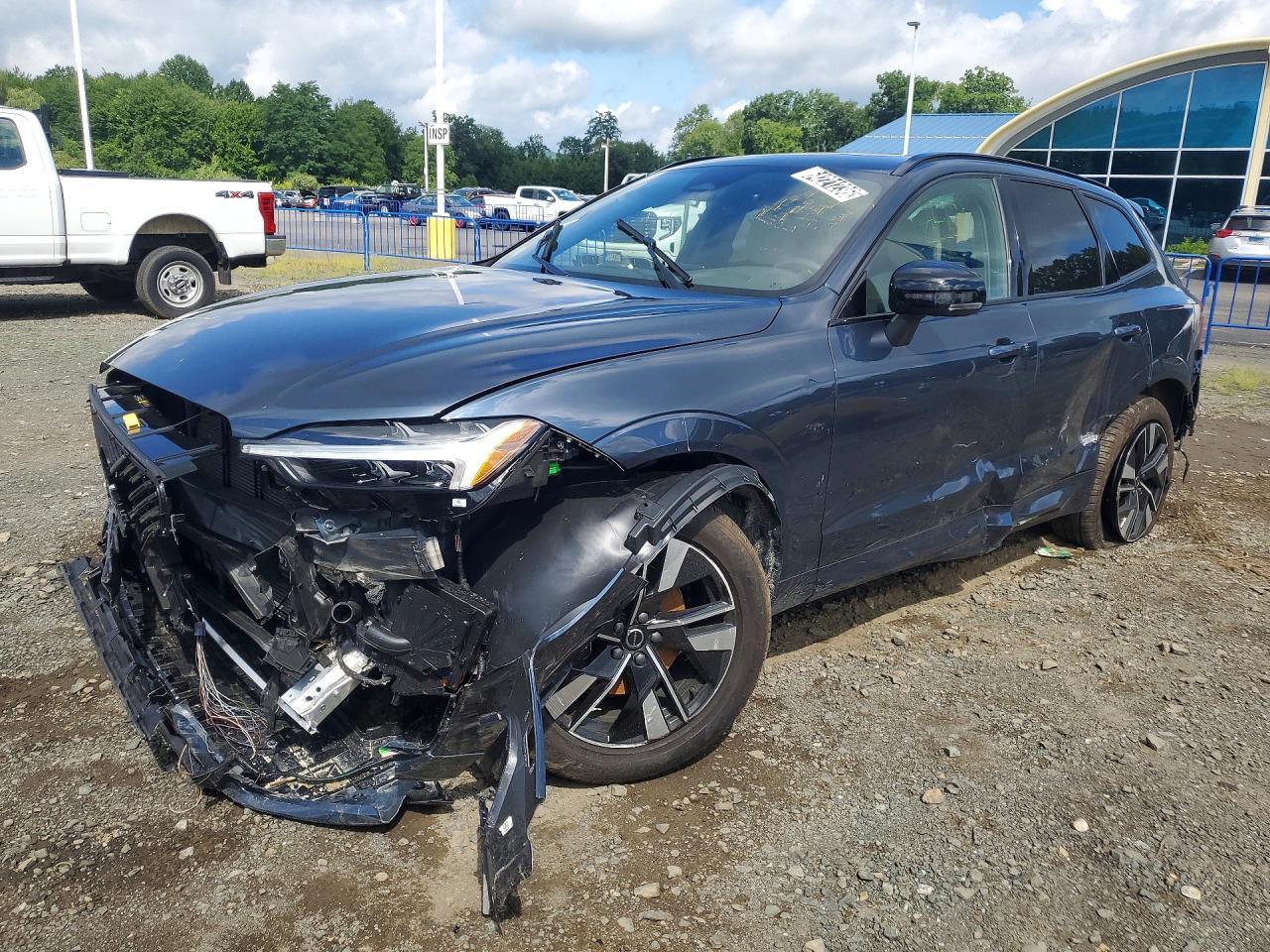 2026 Volvo XC60, Plus