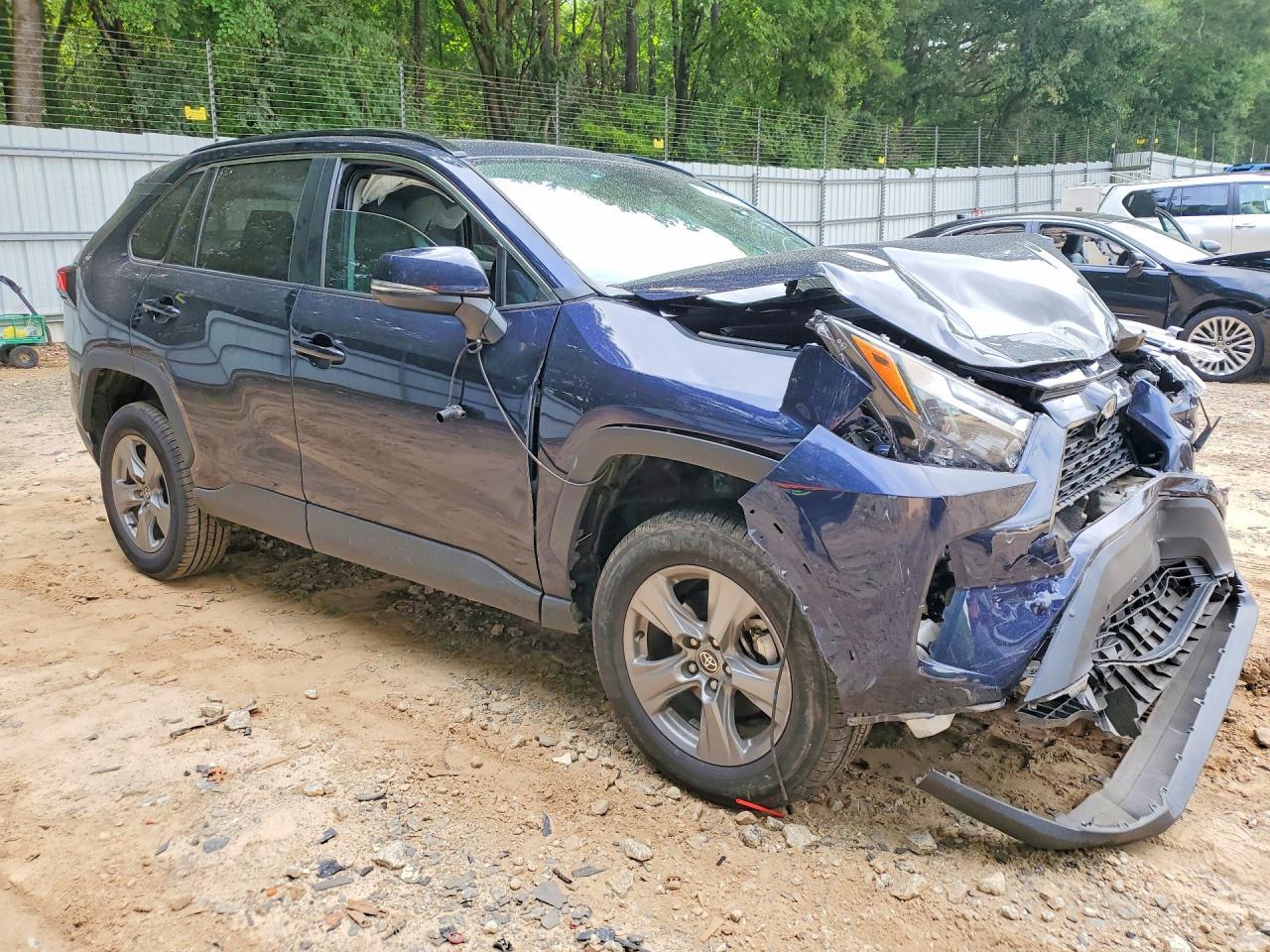 2023 Toyota RAV4, Xle