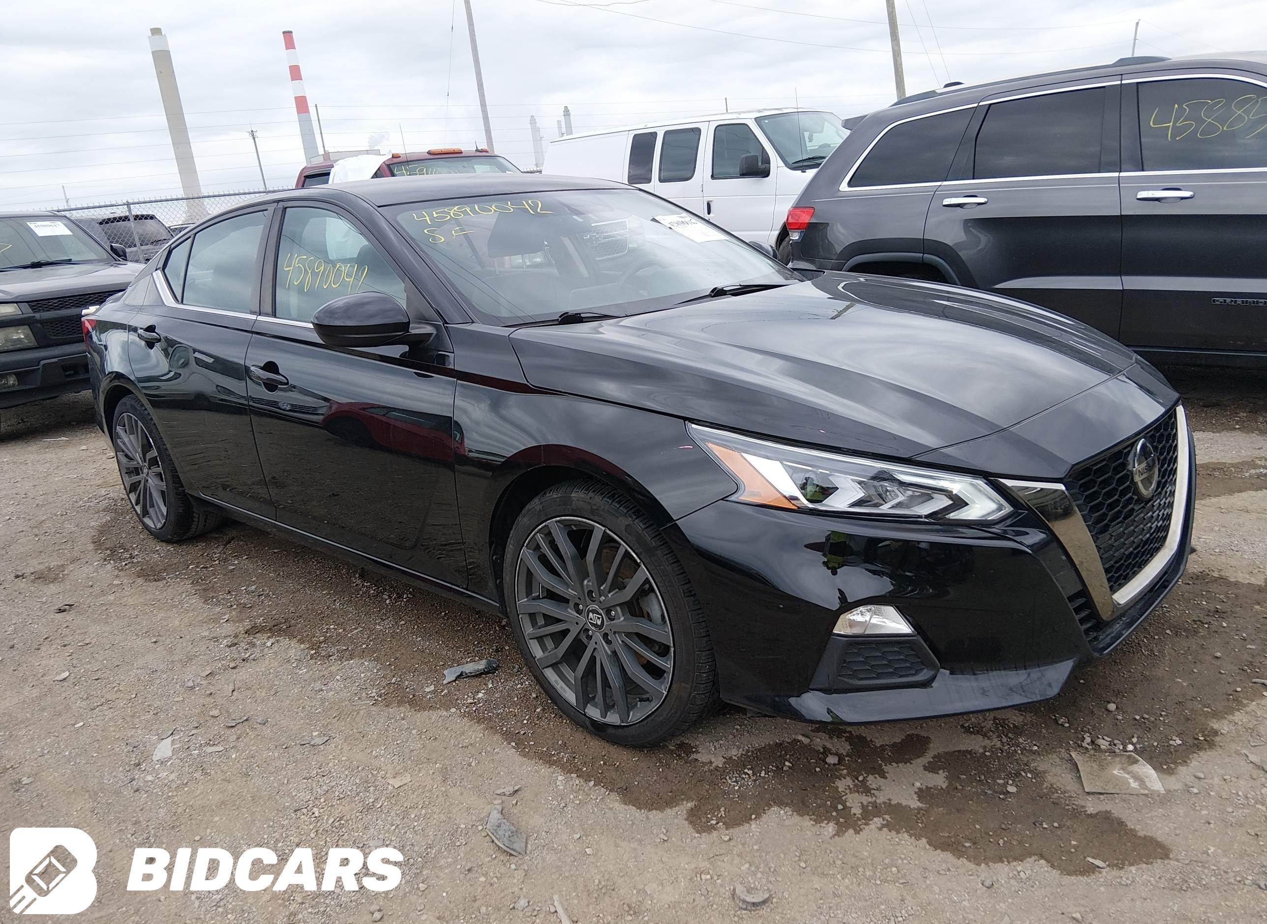 2019 Nissan Altima, 2.5 SR