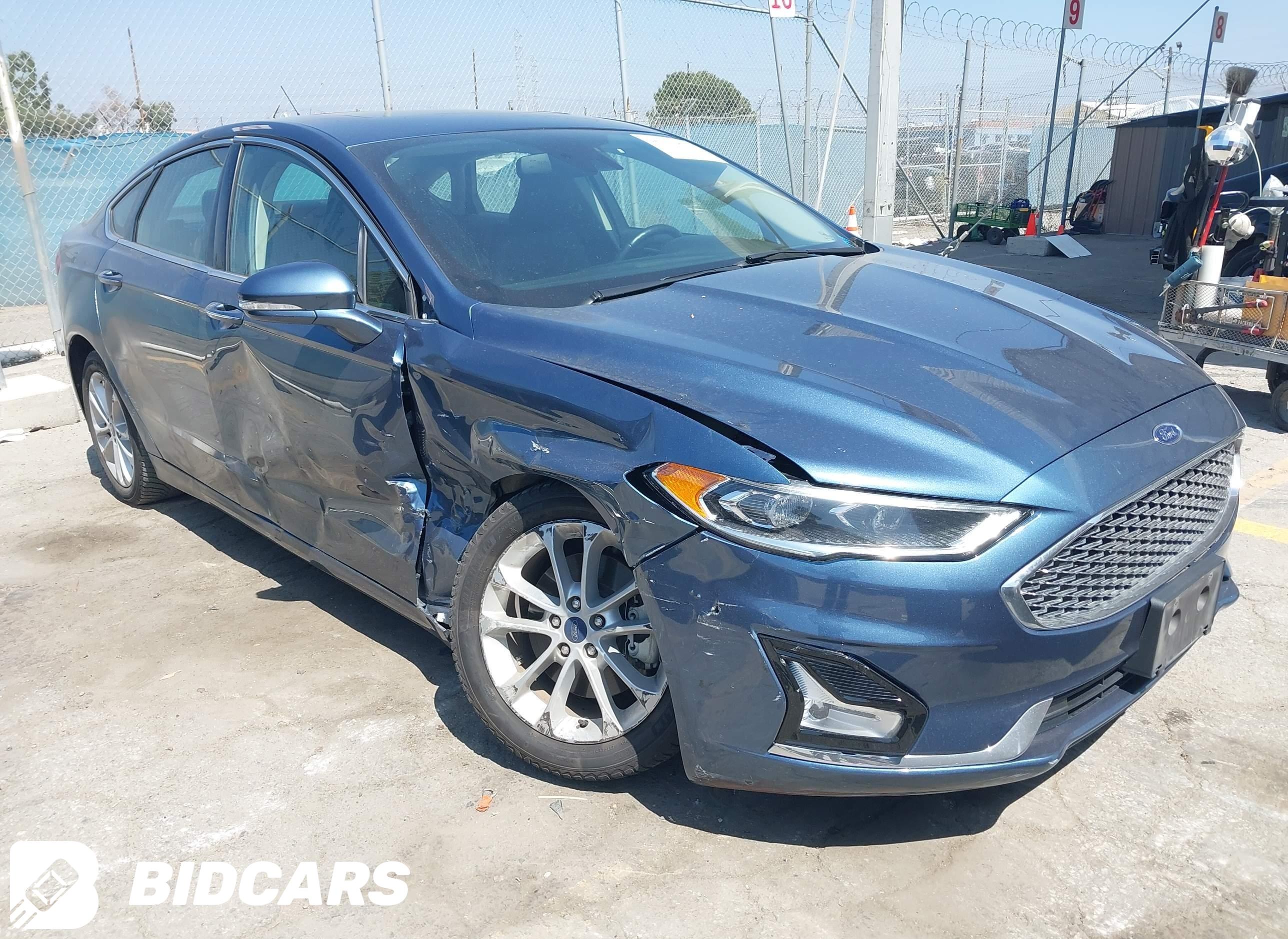2019 Ford Fusion, Energi Tita...