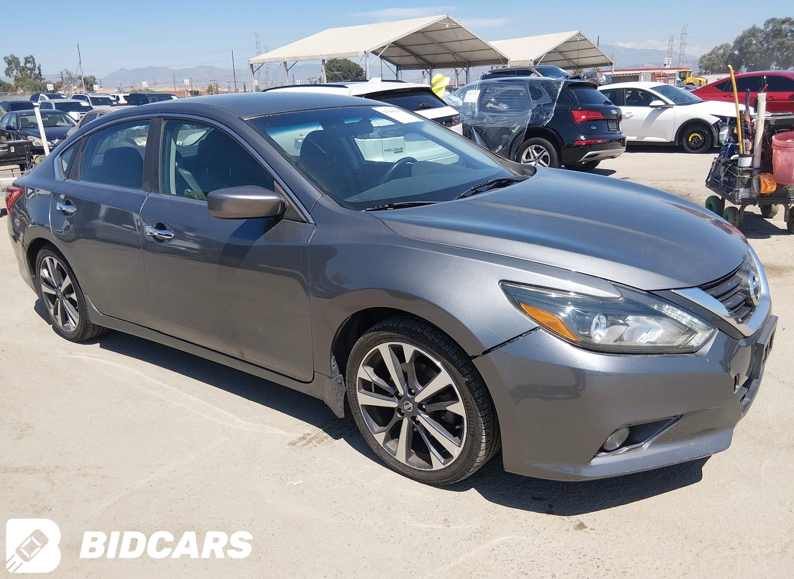 2016 Nissan Altima, 2.5 SR