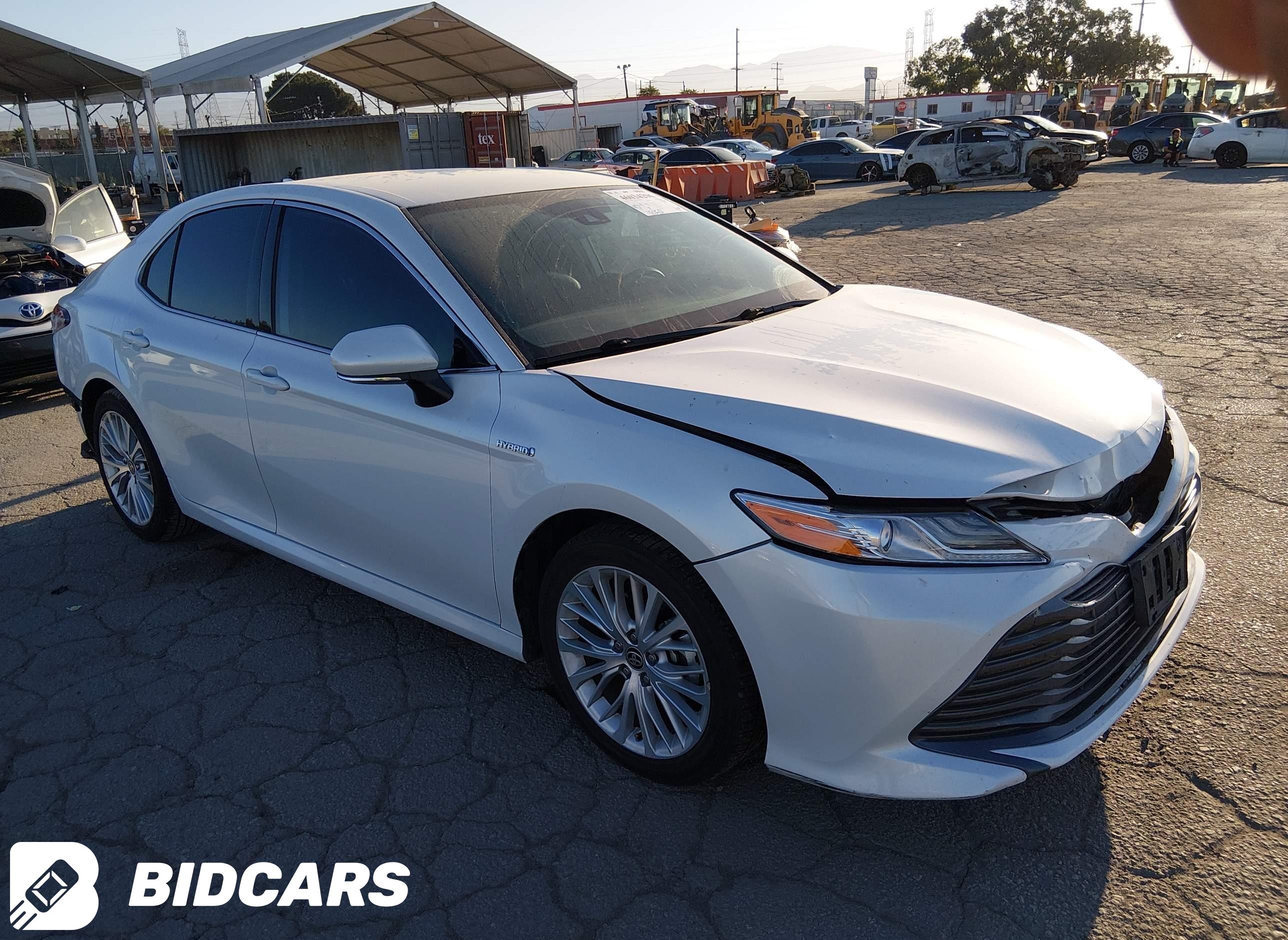2020 Toyota Camry, Xle Hybrid