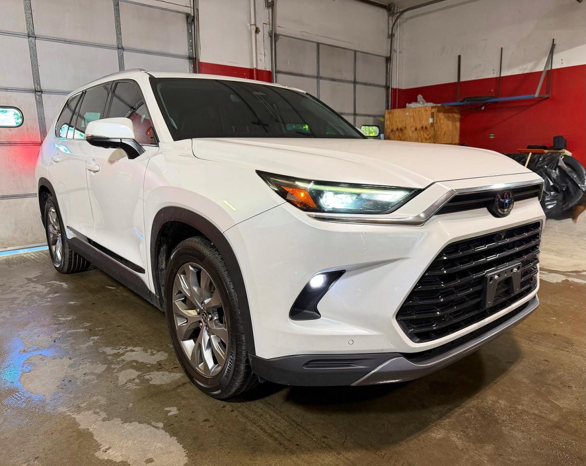 2024 Toyota Grand, Limited