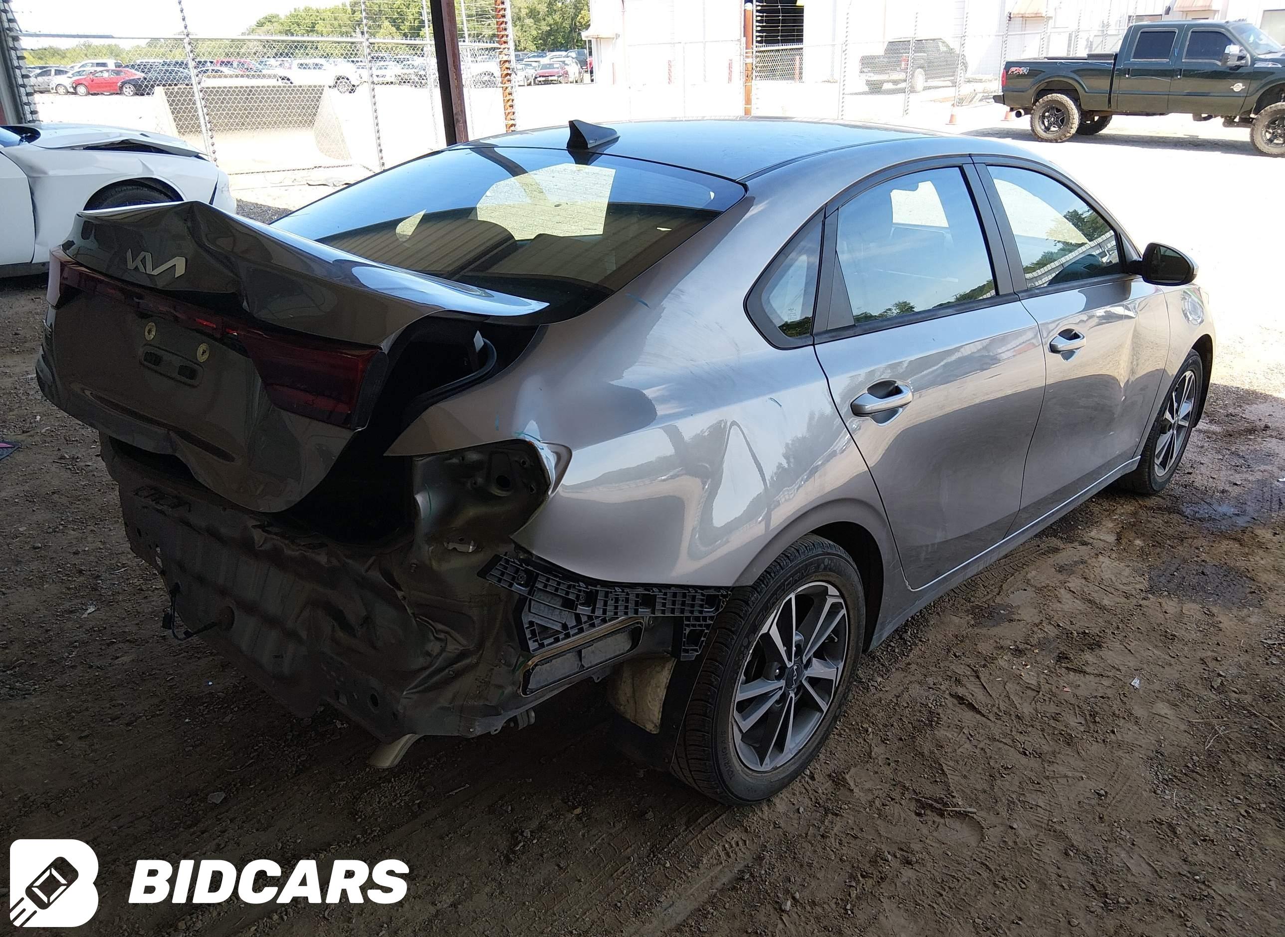 2023 KIA Forte, Lxs