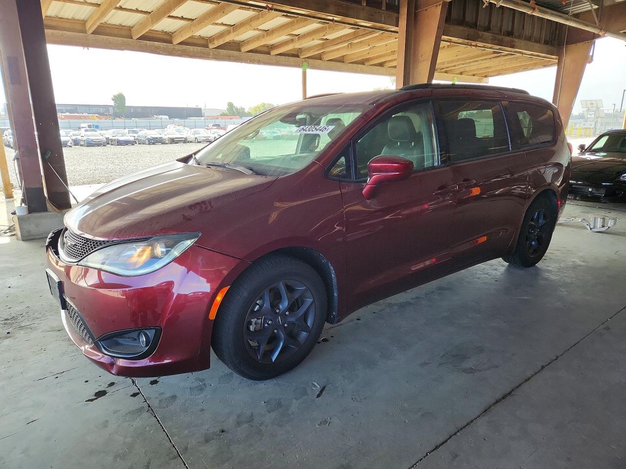 2020 Chrysler Pacifica, Touri...