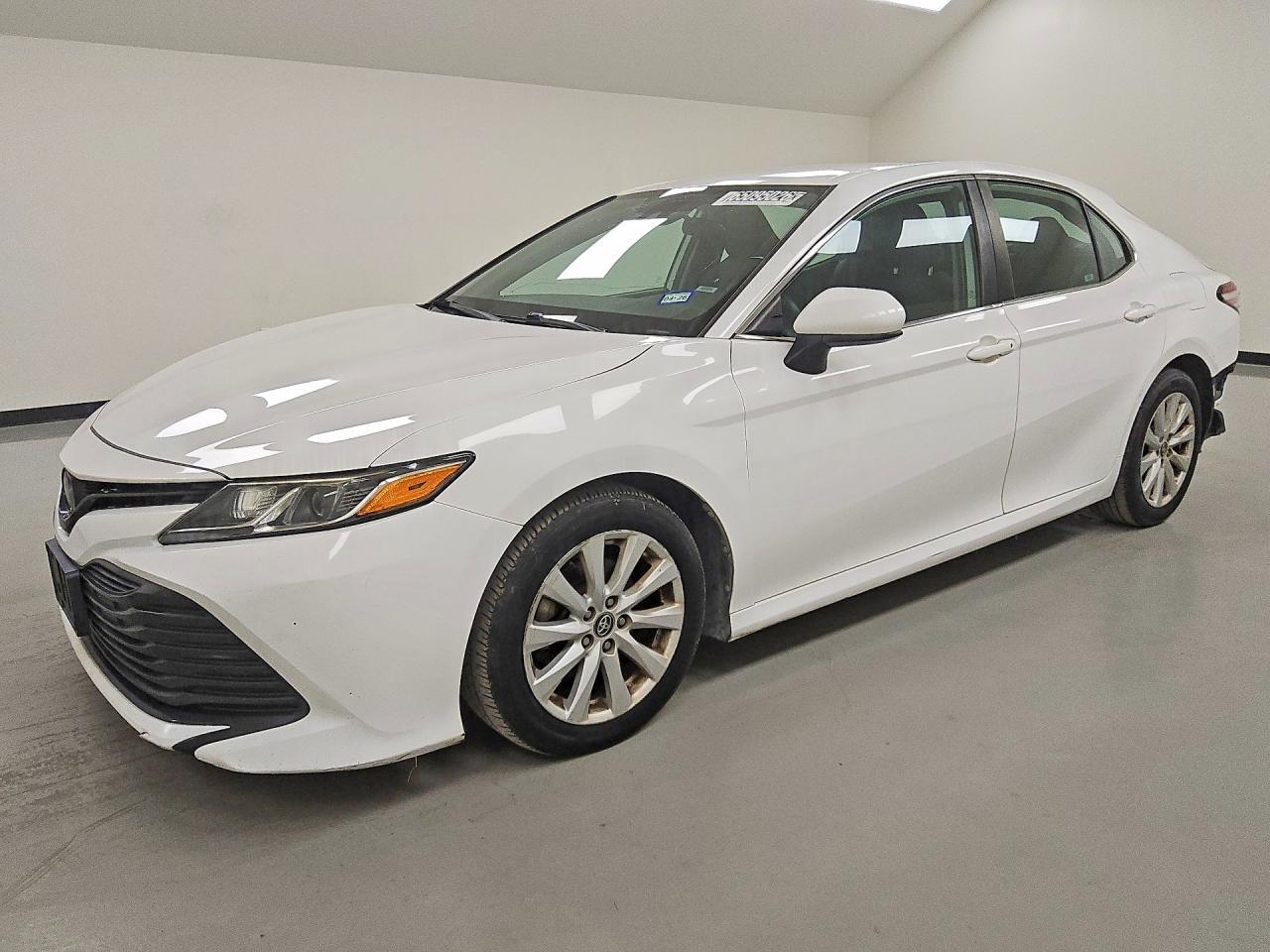 2020 Toyota Camry, LE