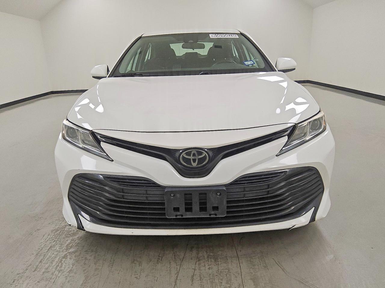 2020 Toyota Camry, LE