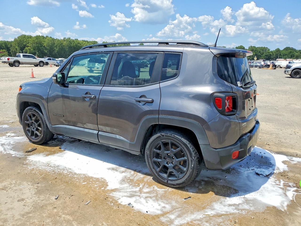2020 Jeep Renegade, Latitude