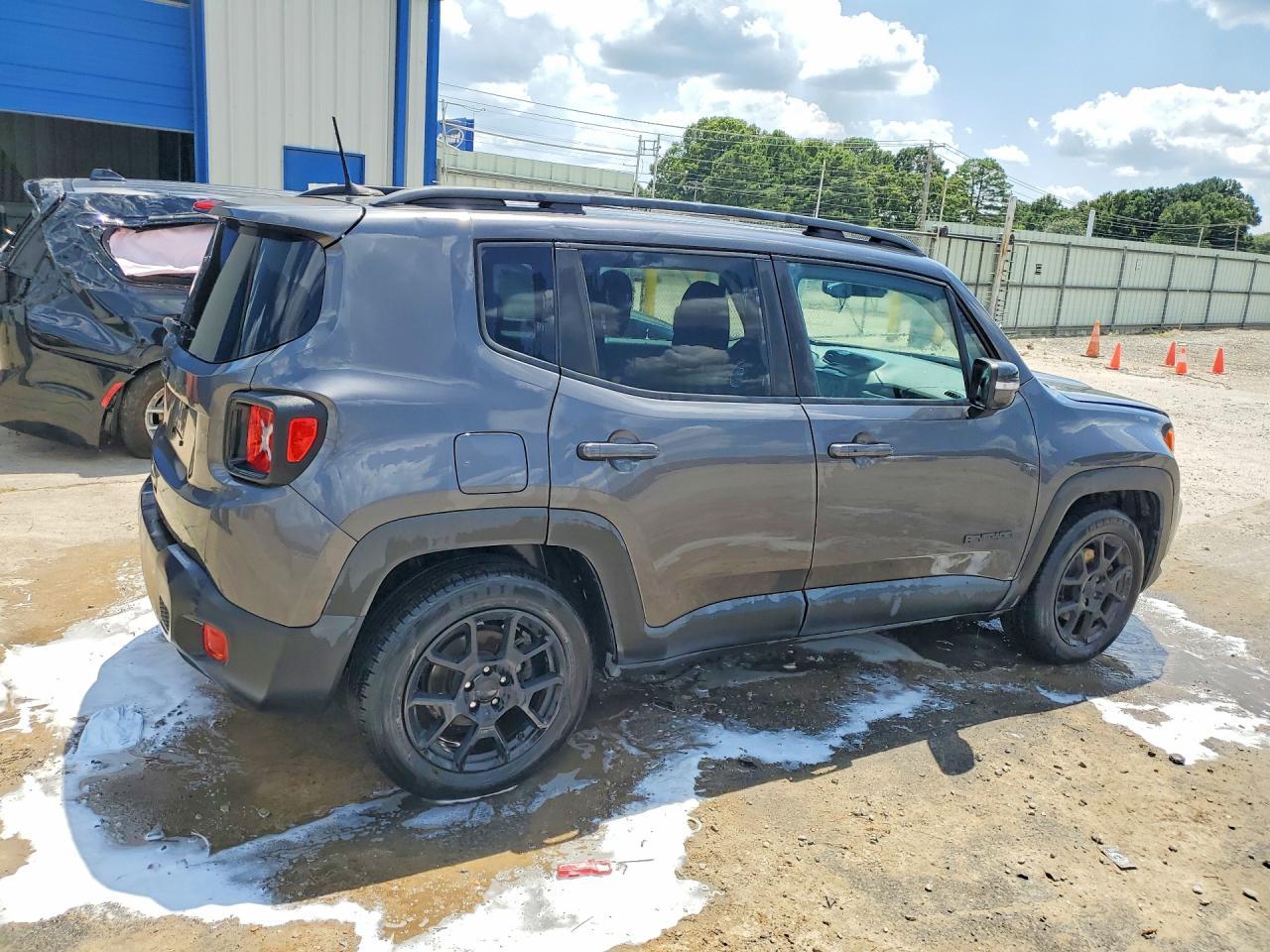 2020 Jeep Renegade, Latitude