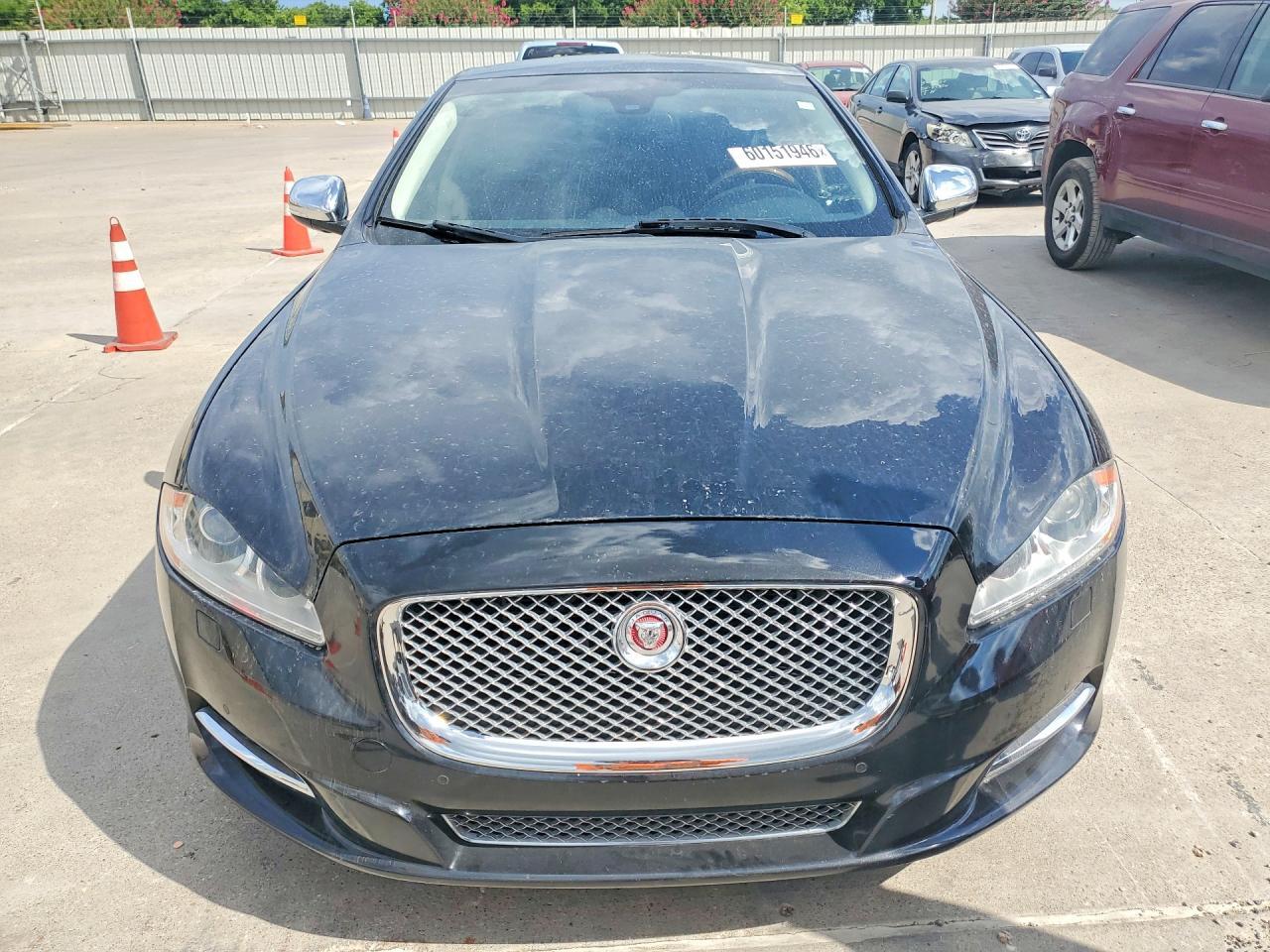 2015 Jaguar XJL, Portfolio
