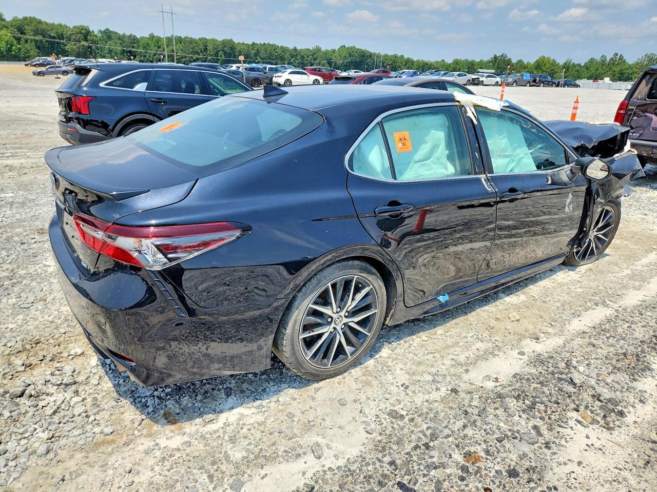 2023 Toyota Camry, SE