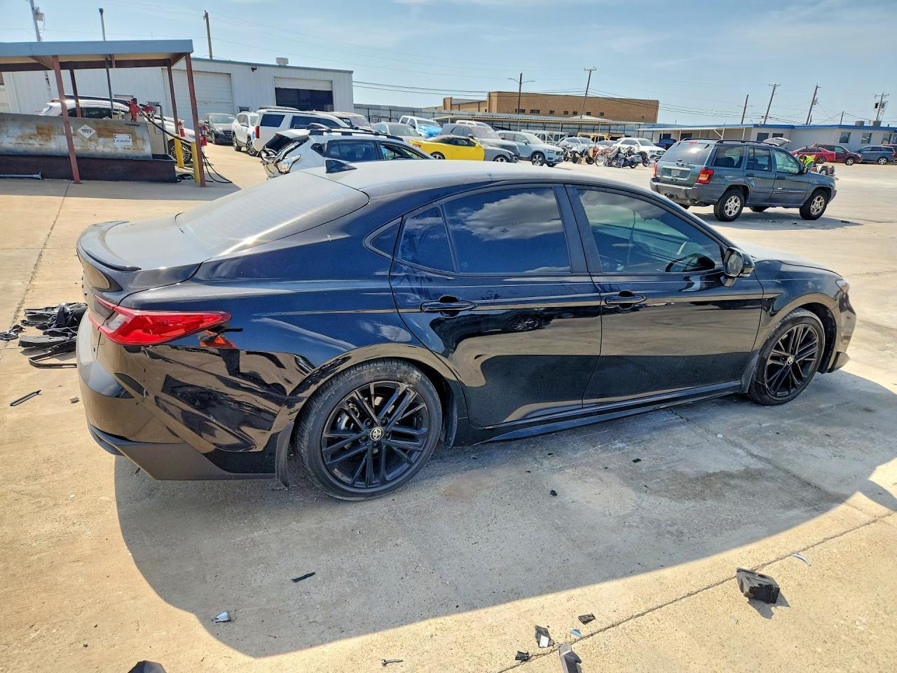 2025 Toyota Camry, SE