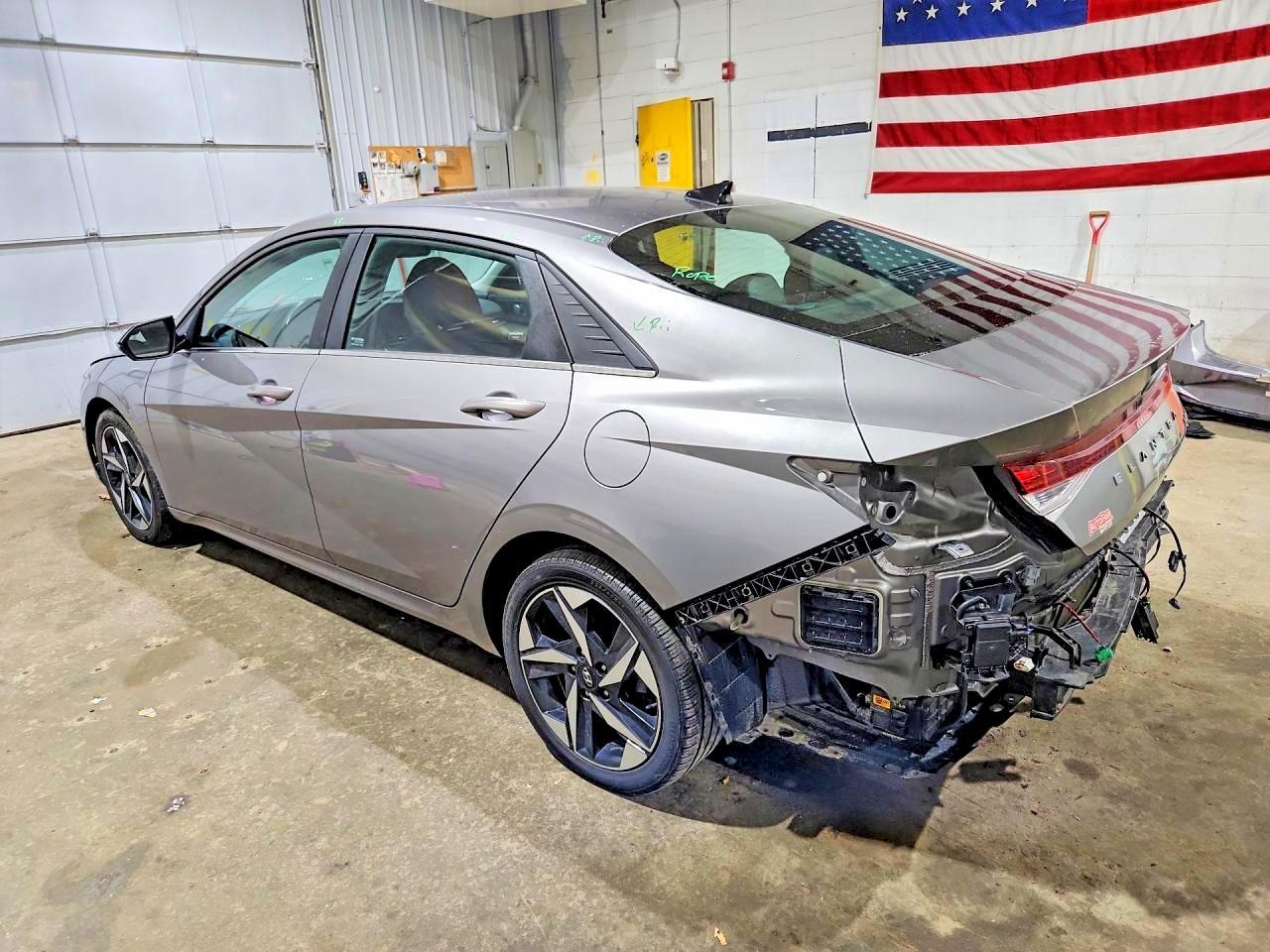 2023 Hyundai Elantra, Limited
