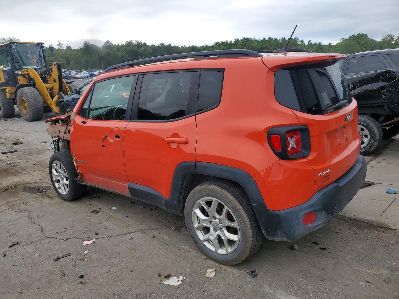 2015 Jeep Renegade, Latitude