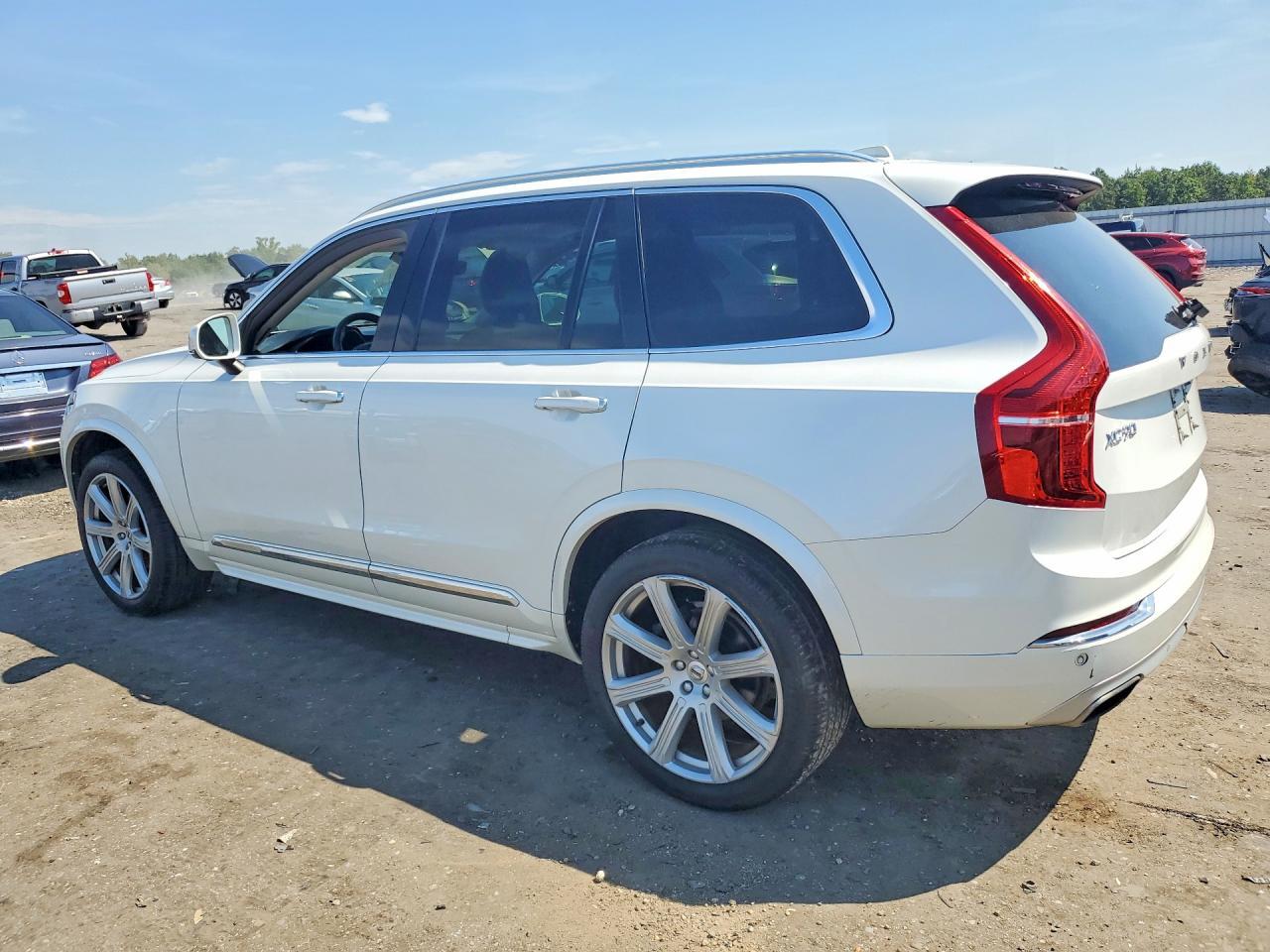 2016 Volvo XC90, T6