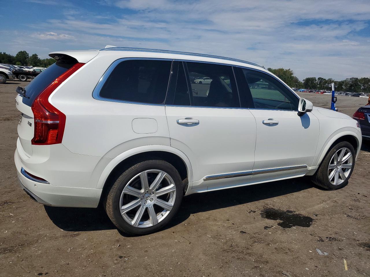 2016 Volvo XC90, T6