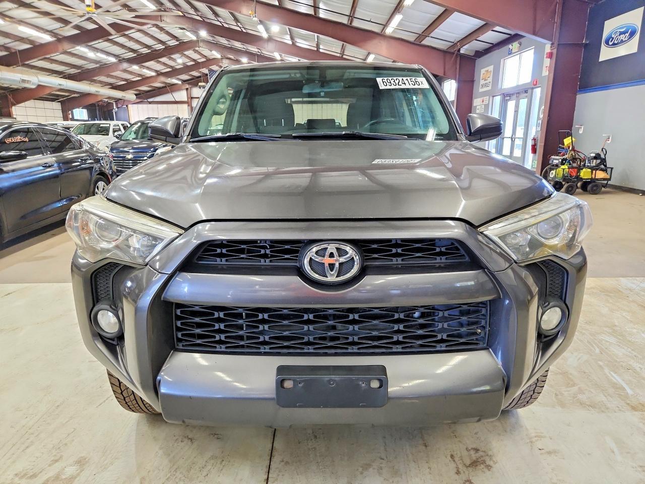 2015 Toyota 4runner, SR5