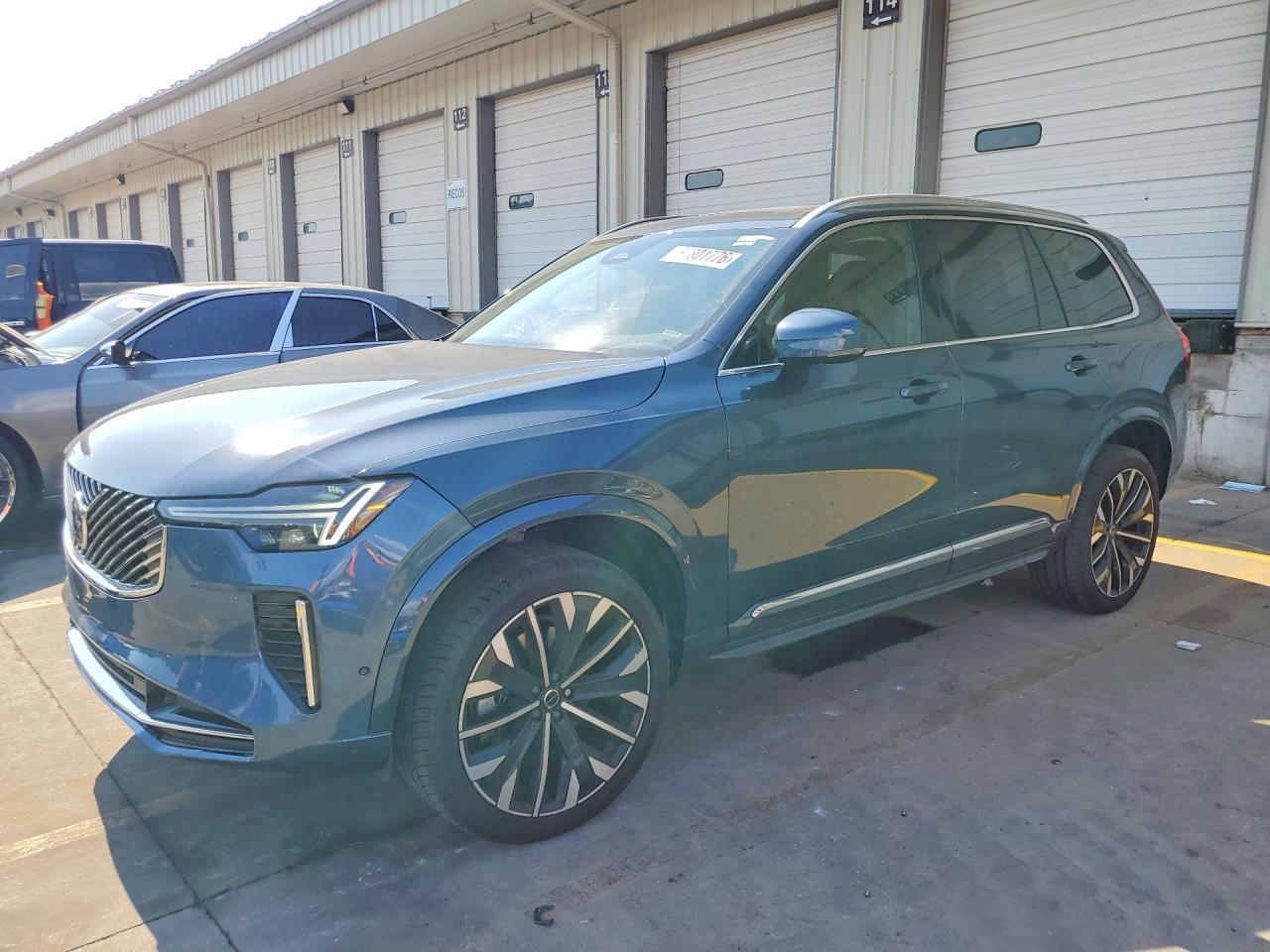 2025 Volvo XC90, Plus