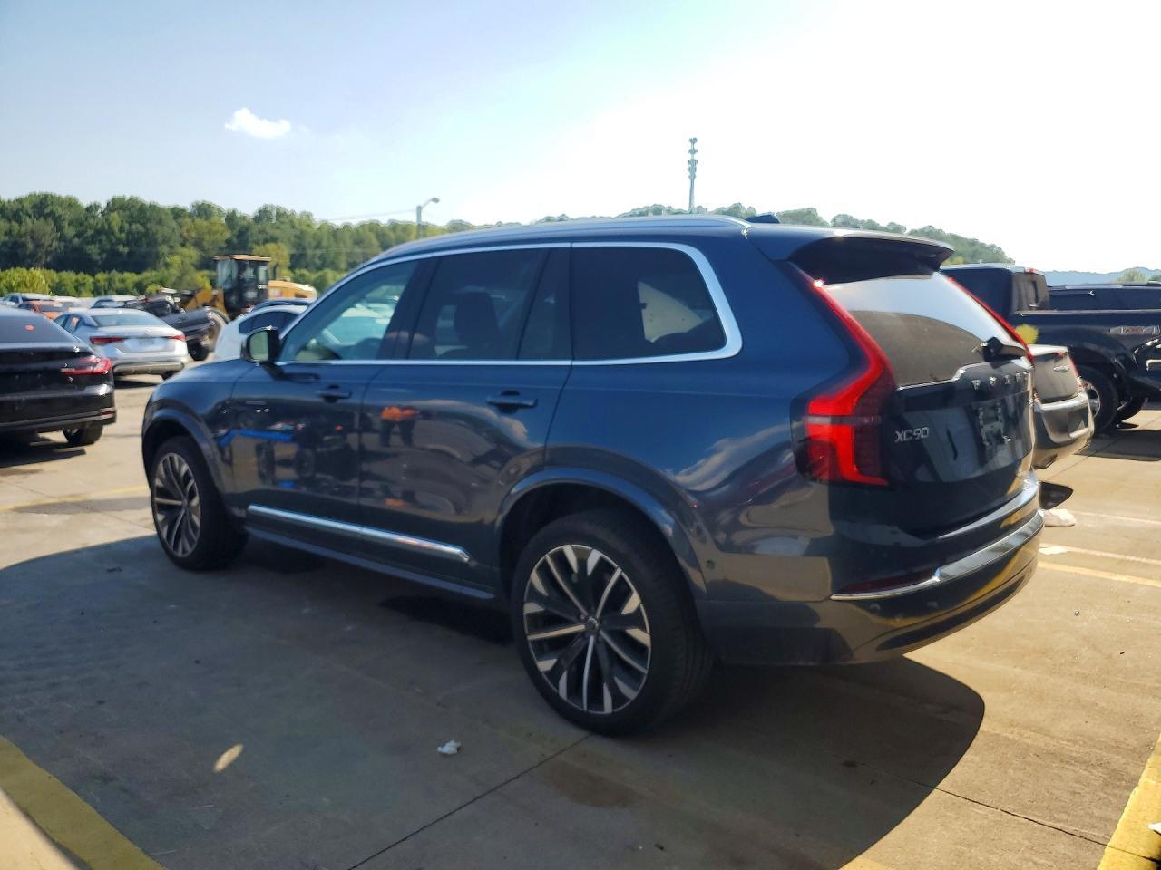2025 Volvo XC90, Plus
