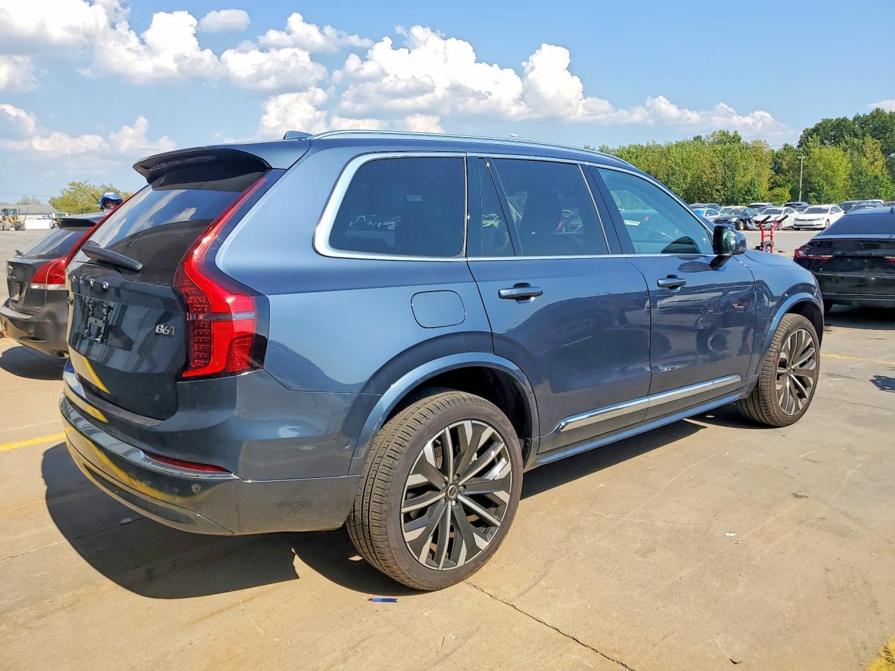 2025 Volvo XC90, Plus