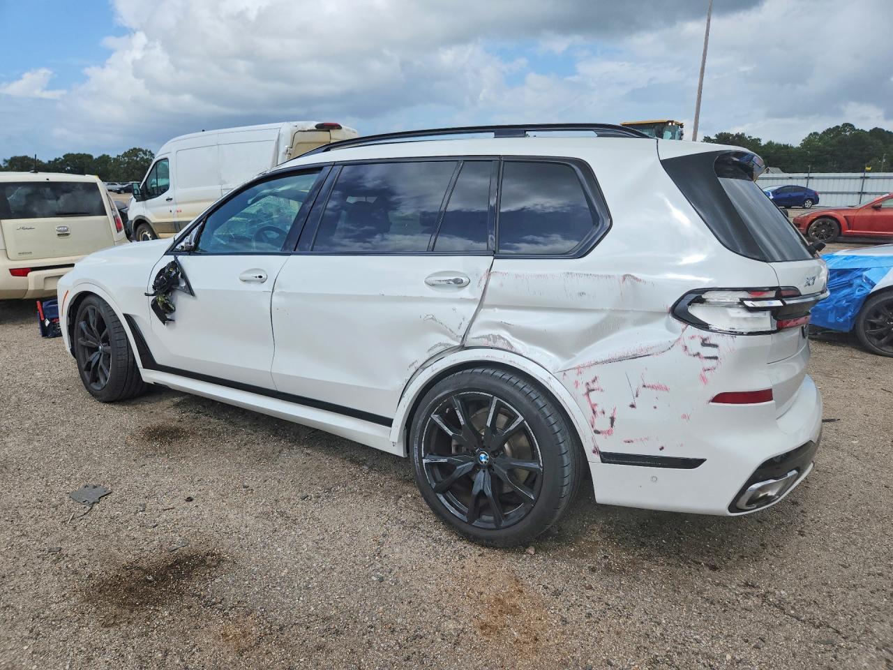 2025 BMW X7, Xdrive40I