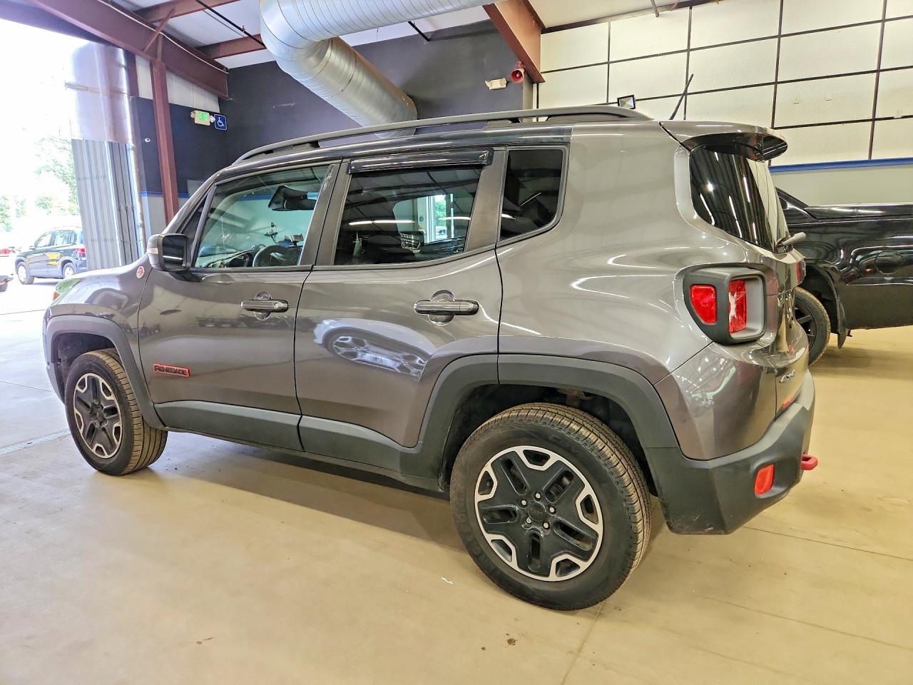 2017 Jeep Renegade, Trailhawk