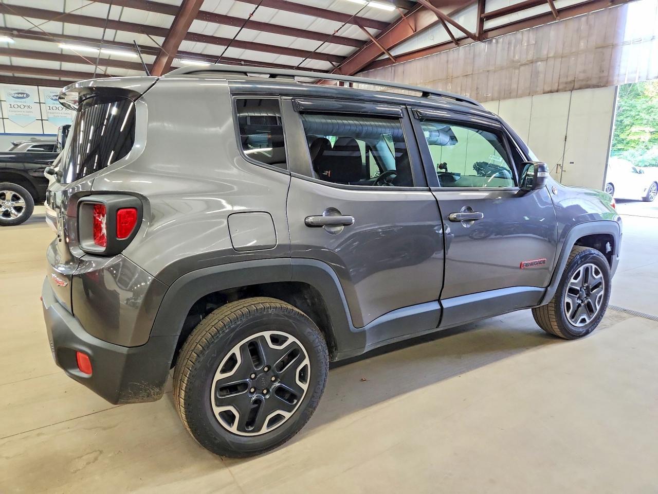 2017 Jeep Renegade, Trailhawk
