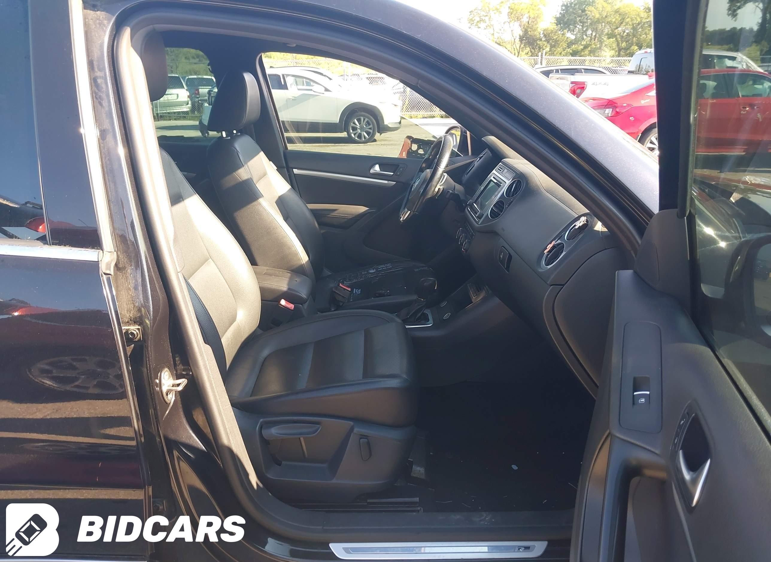 2016 Volkswagen Tiguan, R-Line
