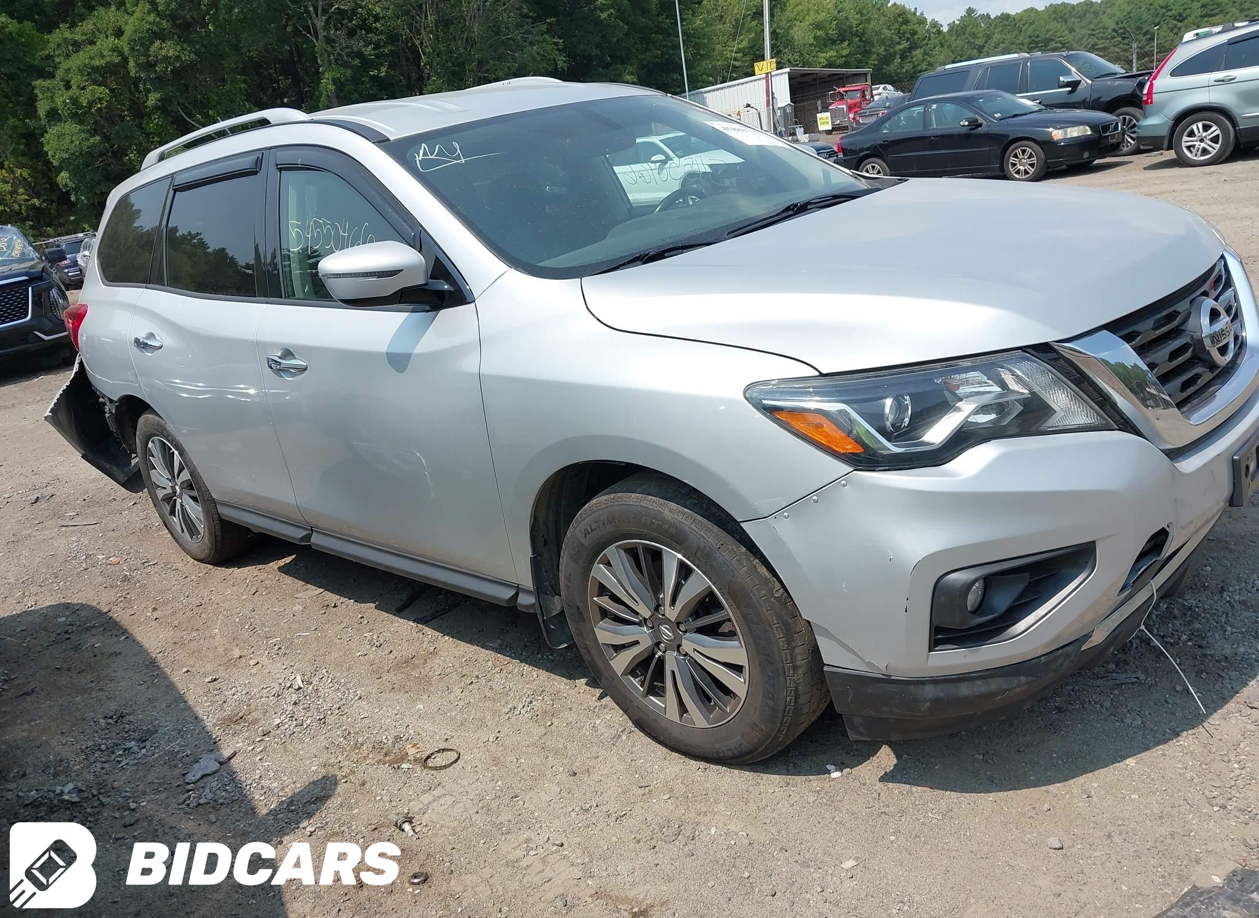 2018 Nissan Pathfinder, SV