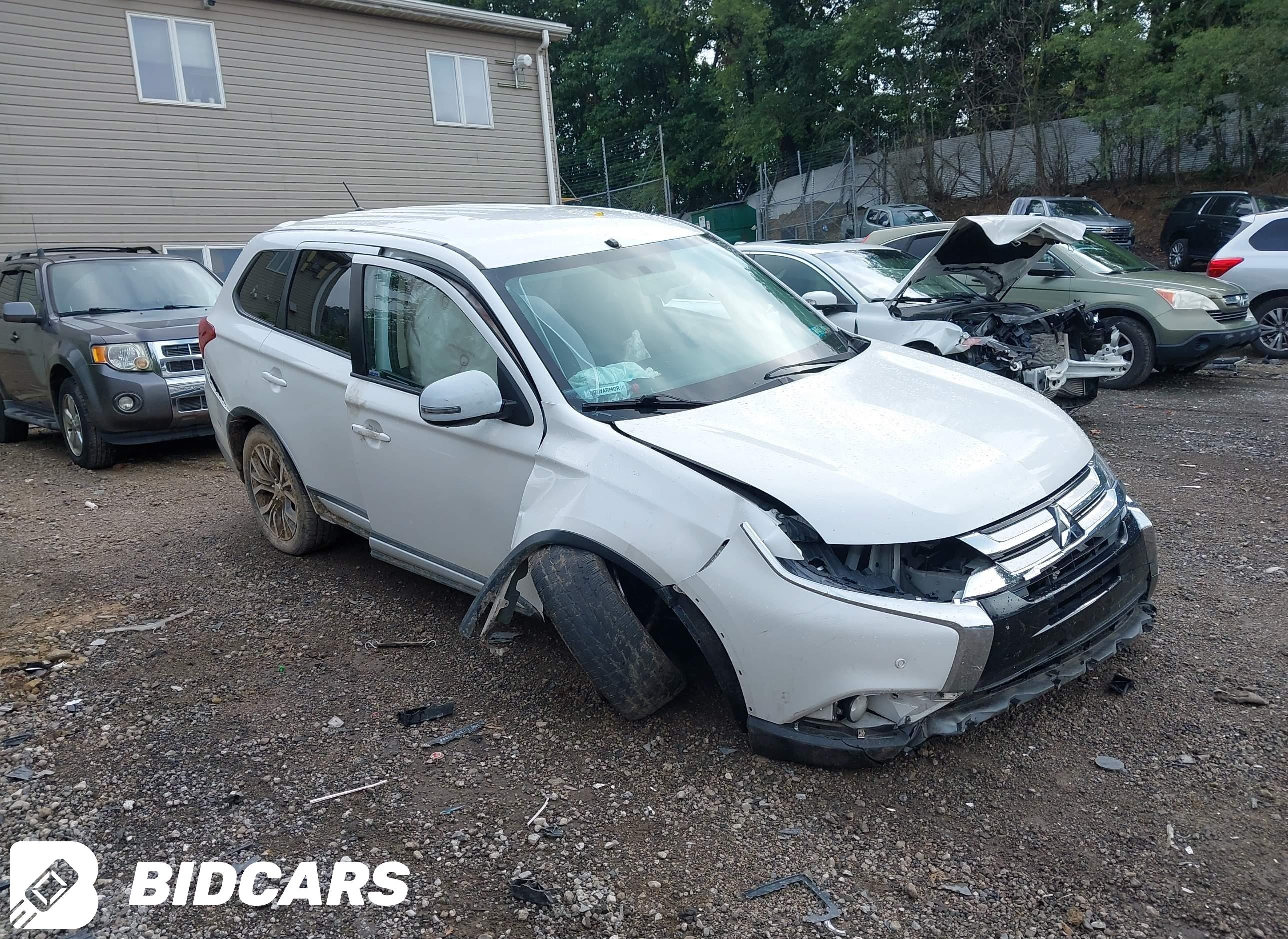 2016 Mitsubishi Outlander, SE