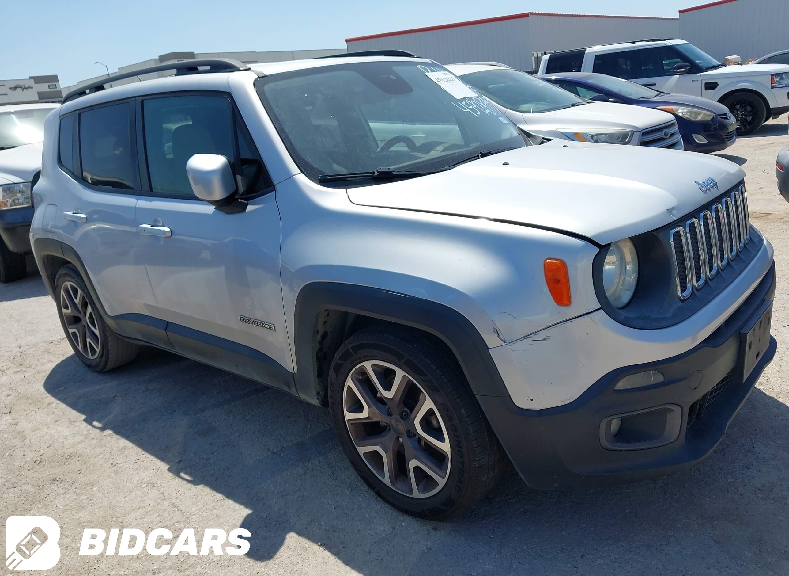 2015 Jeep Renegade, Latitude