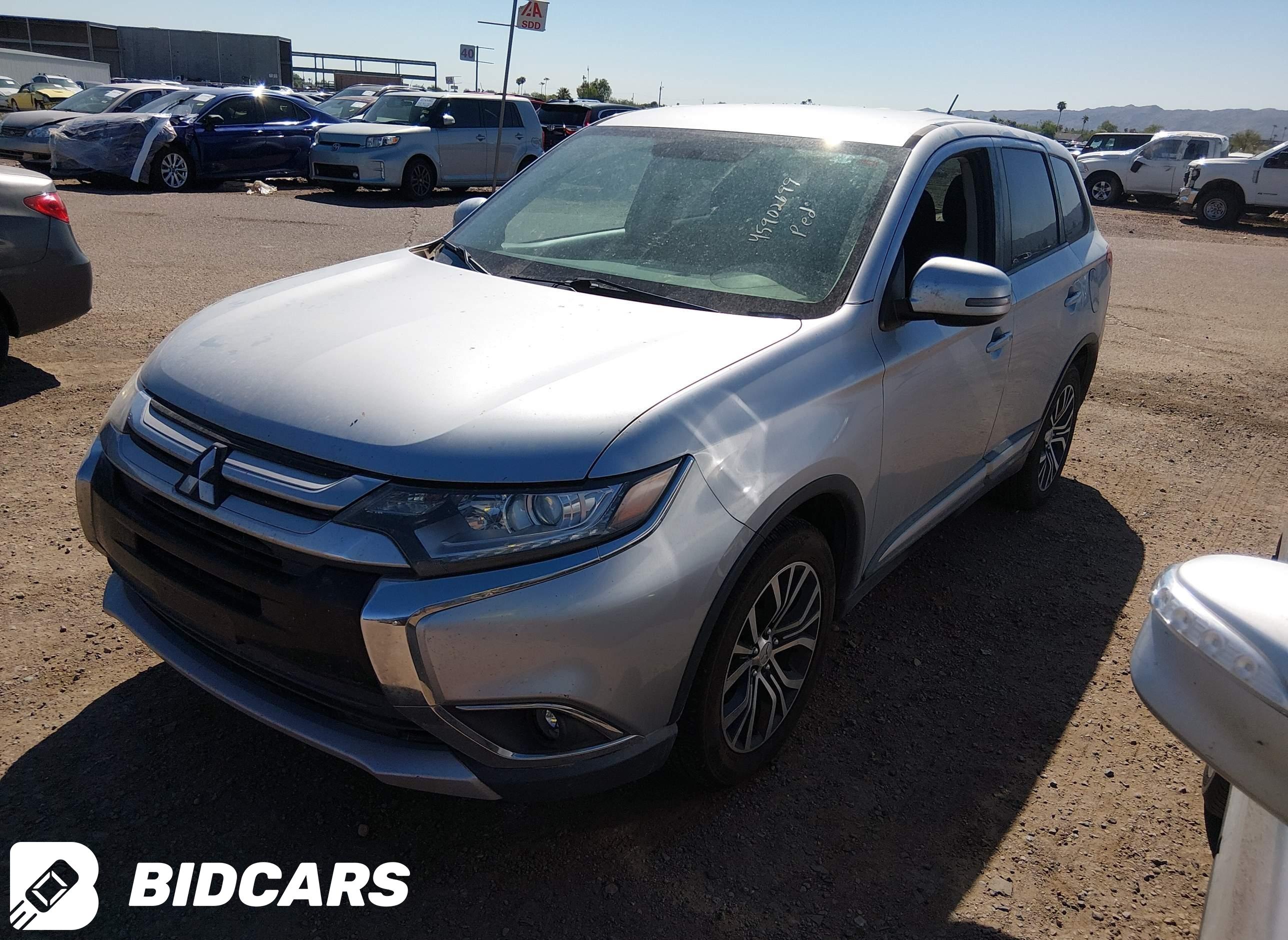 2016 Mitsubishi Outlander, SE