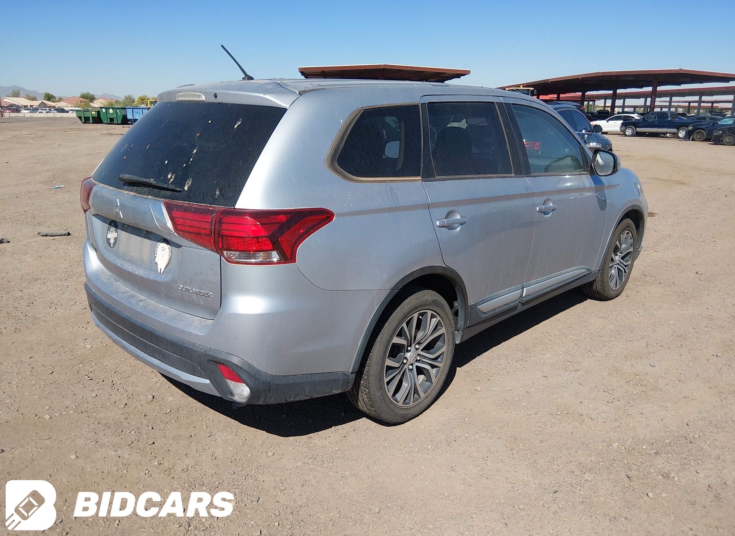 2016 Mitsubishi Outlander, SE