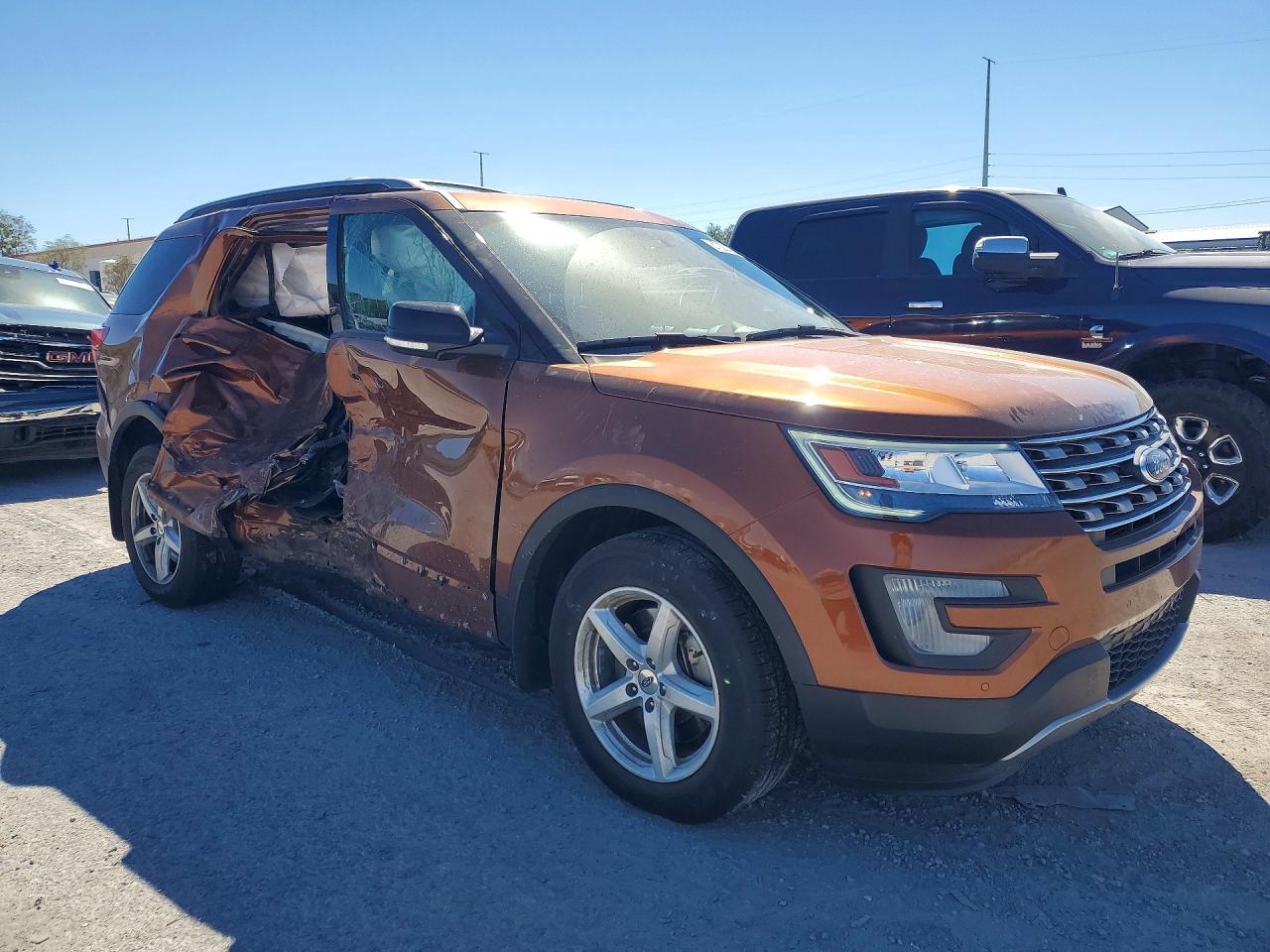 2017 Ford Explorer, Xlt