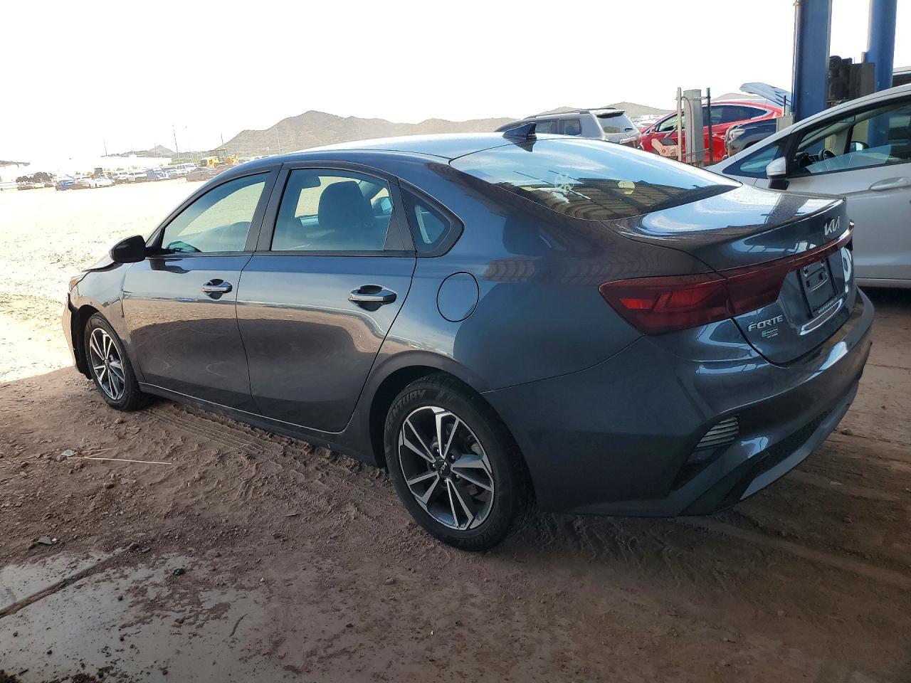 2022 KIA Forte, Lxs