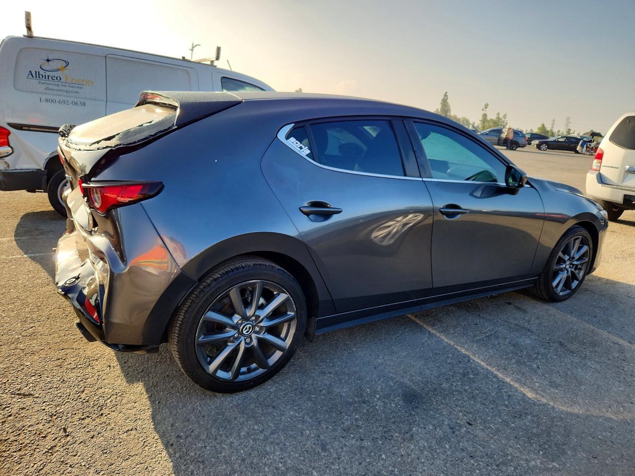 2023 Mazda 3, Select