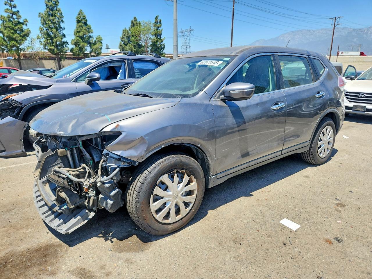 2015 Nissan Rogue, S
