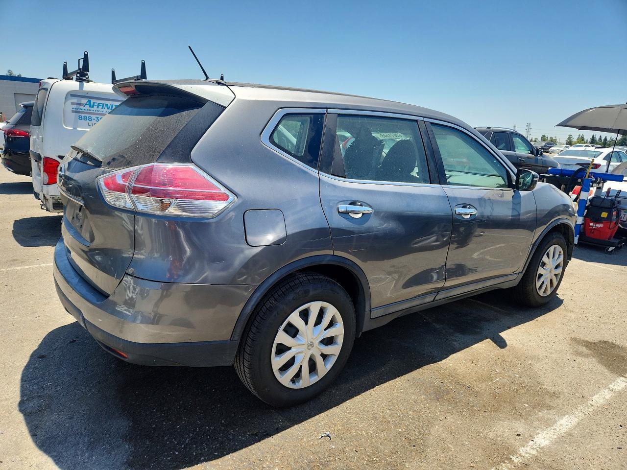 2015 Nissan Rogue, S