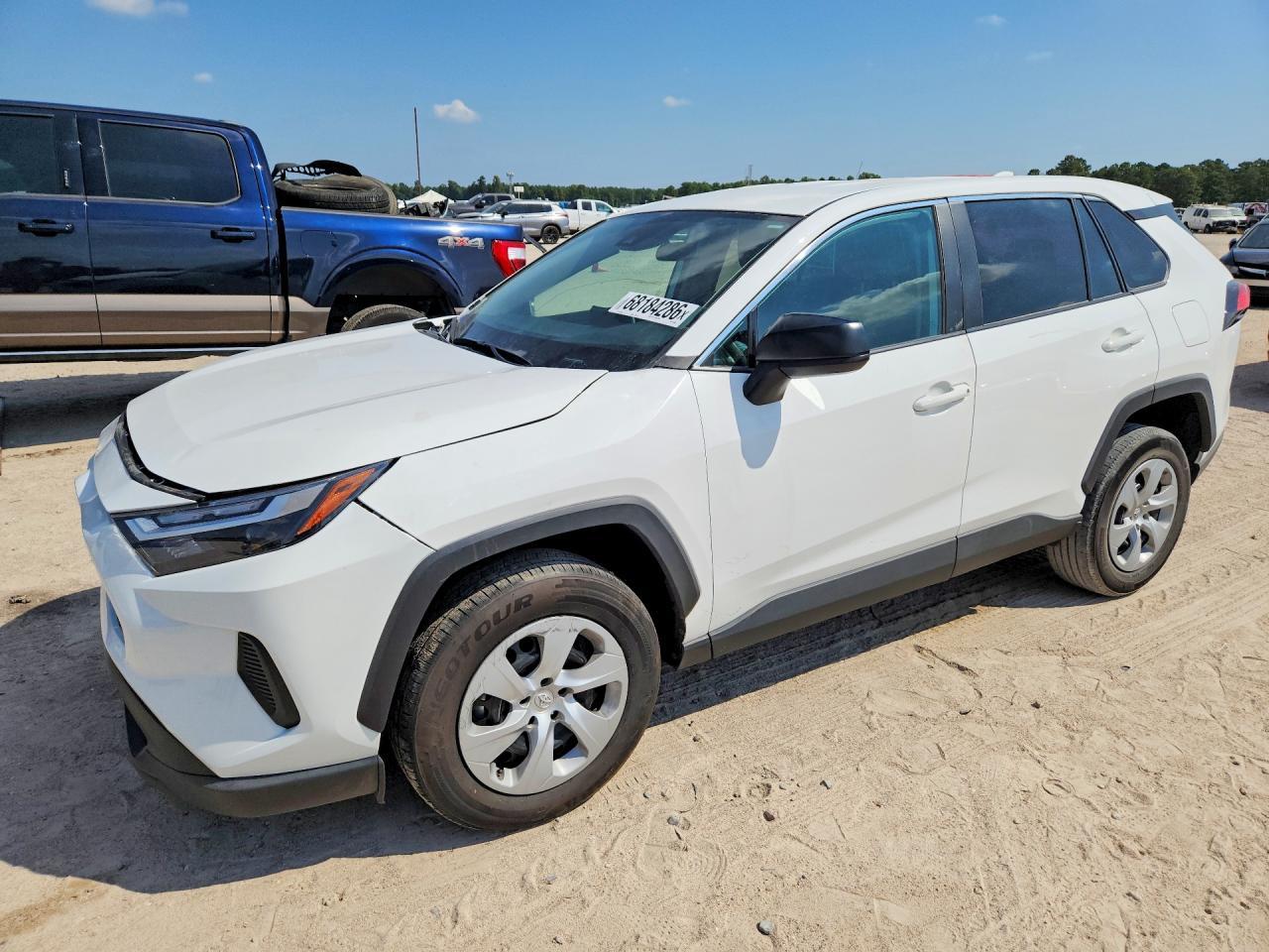 2024 Toyota RAV4, LE