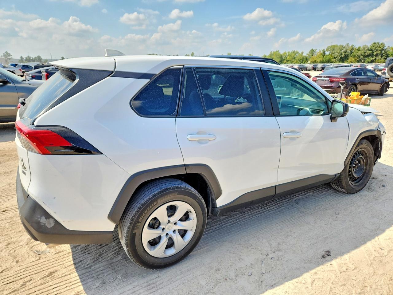 2024 Toyota RAV4, LE