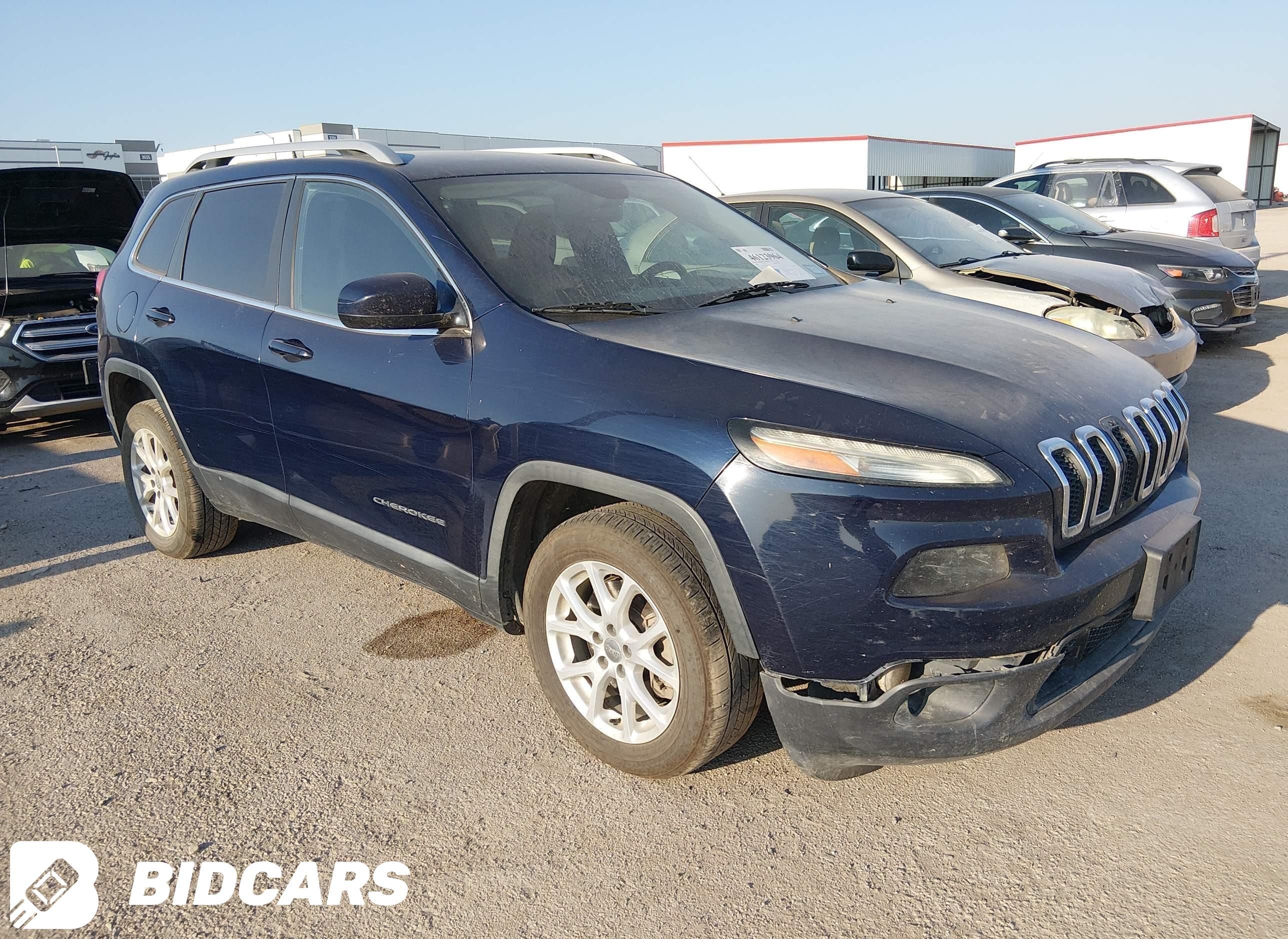 2016 Jeep Cherokee, Latitude