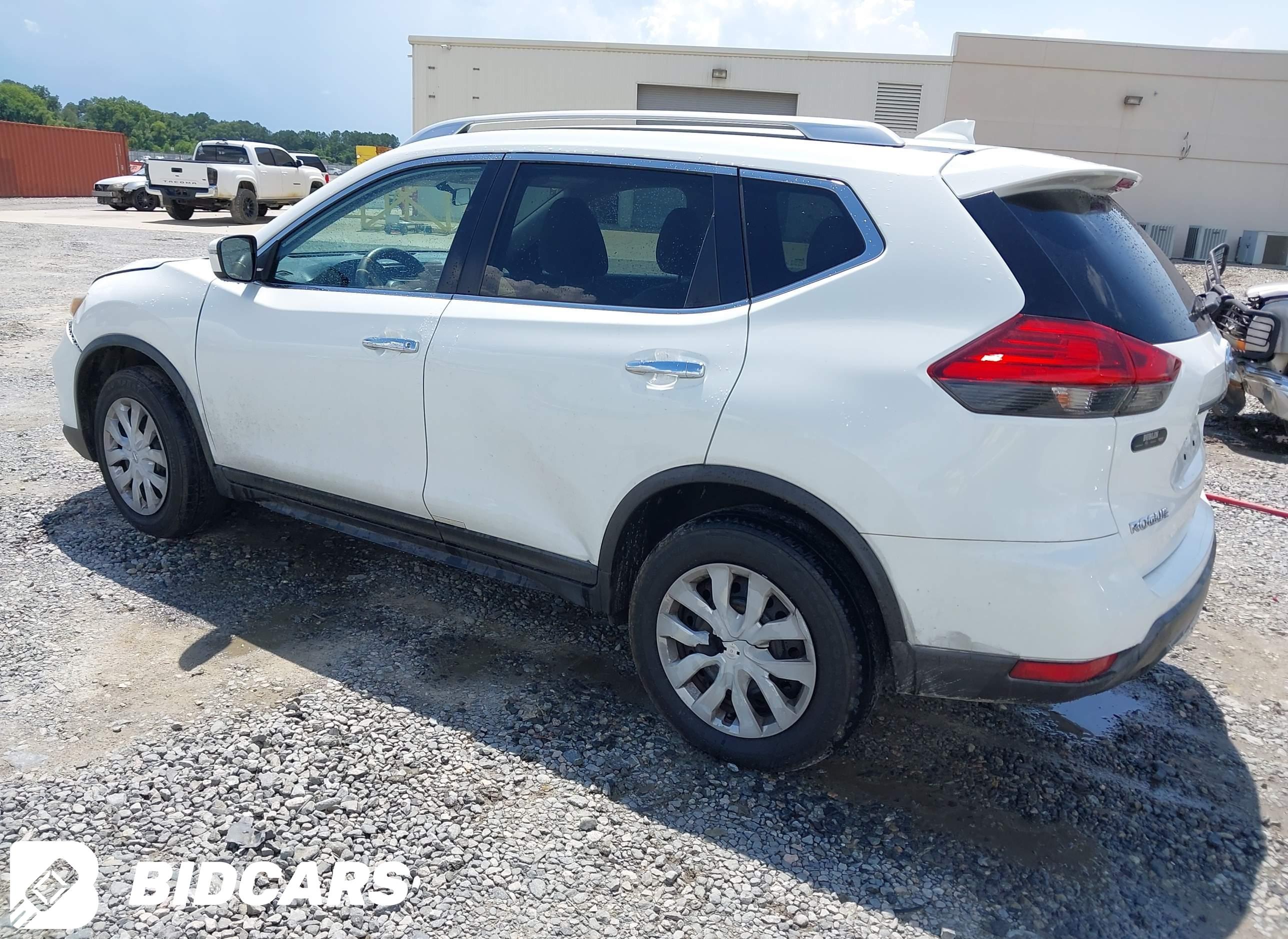 2017 Nissan Rogue, S