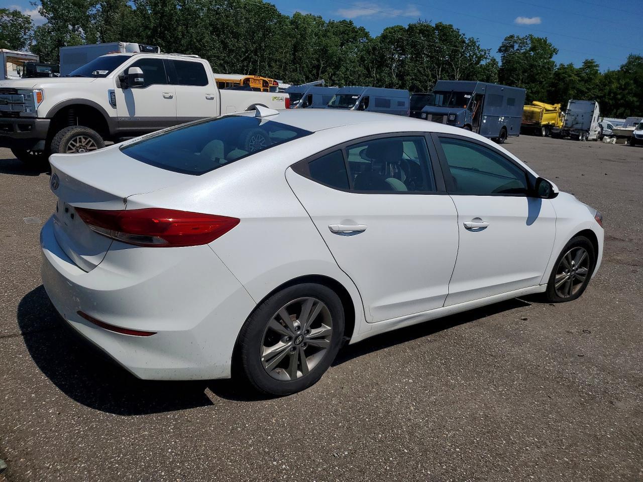 2017 Hyundai Elantra, SE