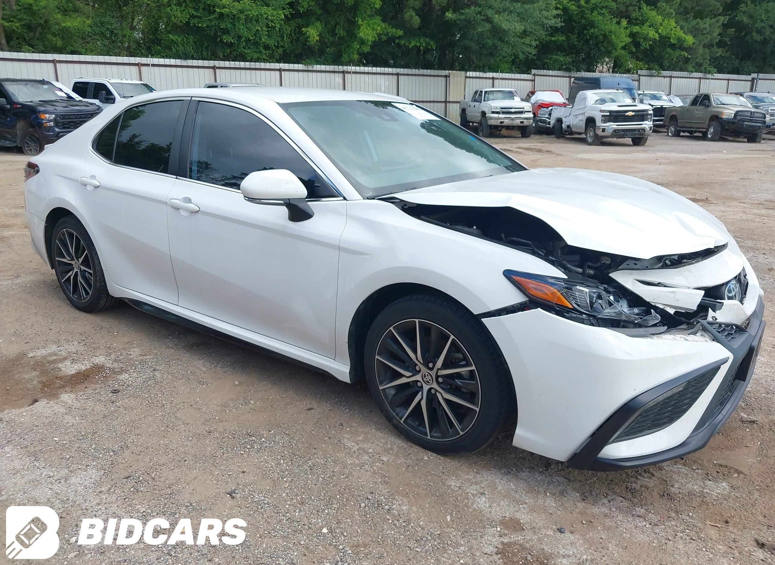 2022 Toyota Camry, SE