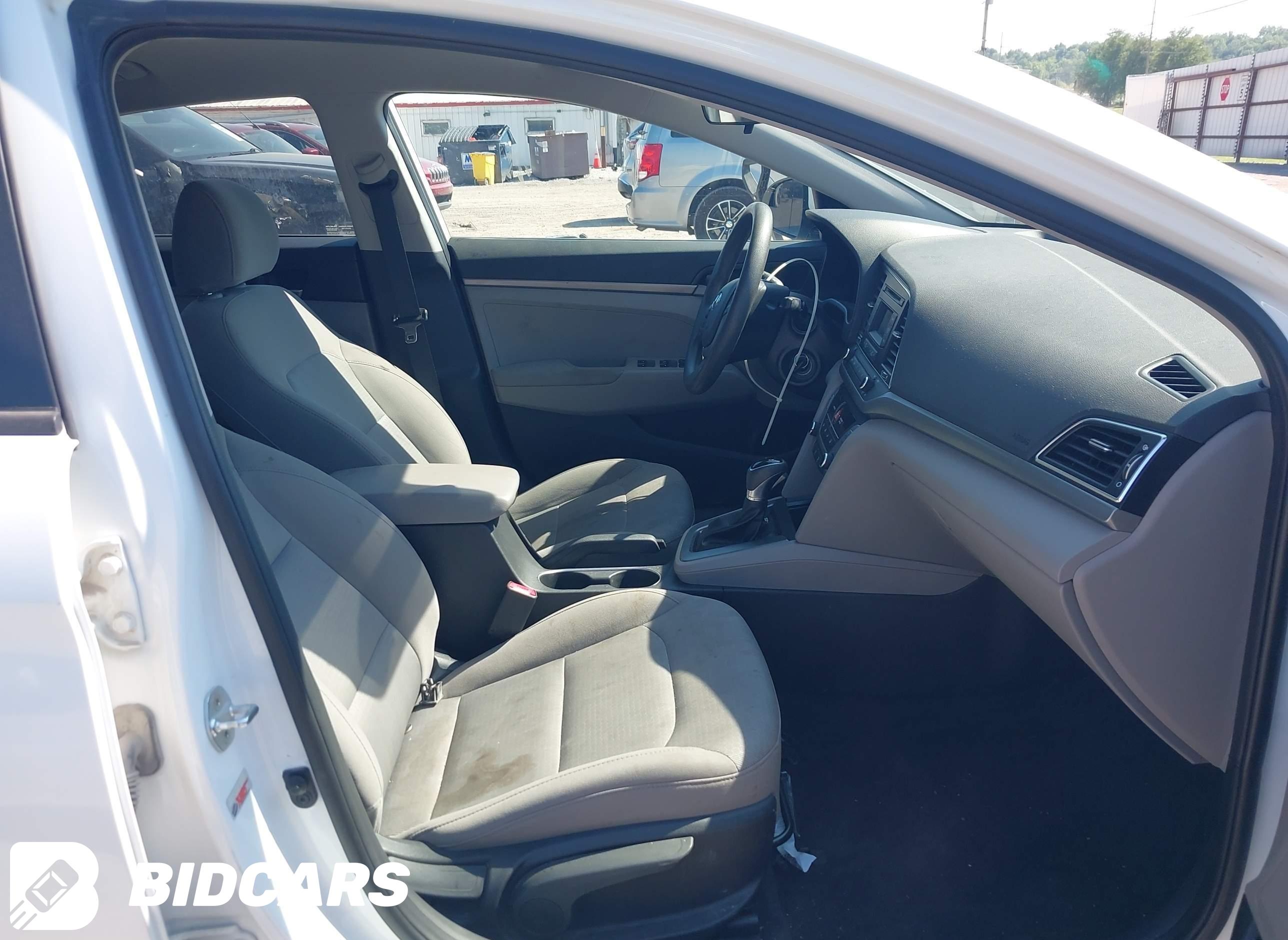 2017 Hyundai Elantra, SE