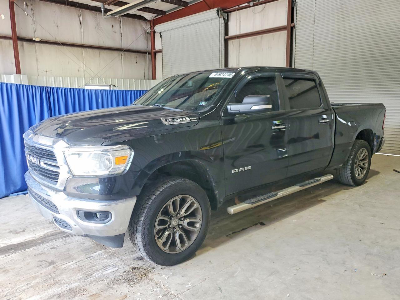 2019 RAM 1500, Big Horn/Lone...